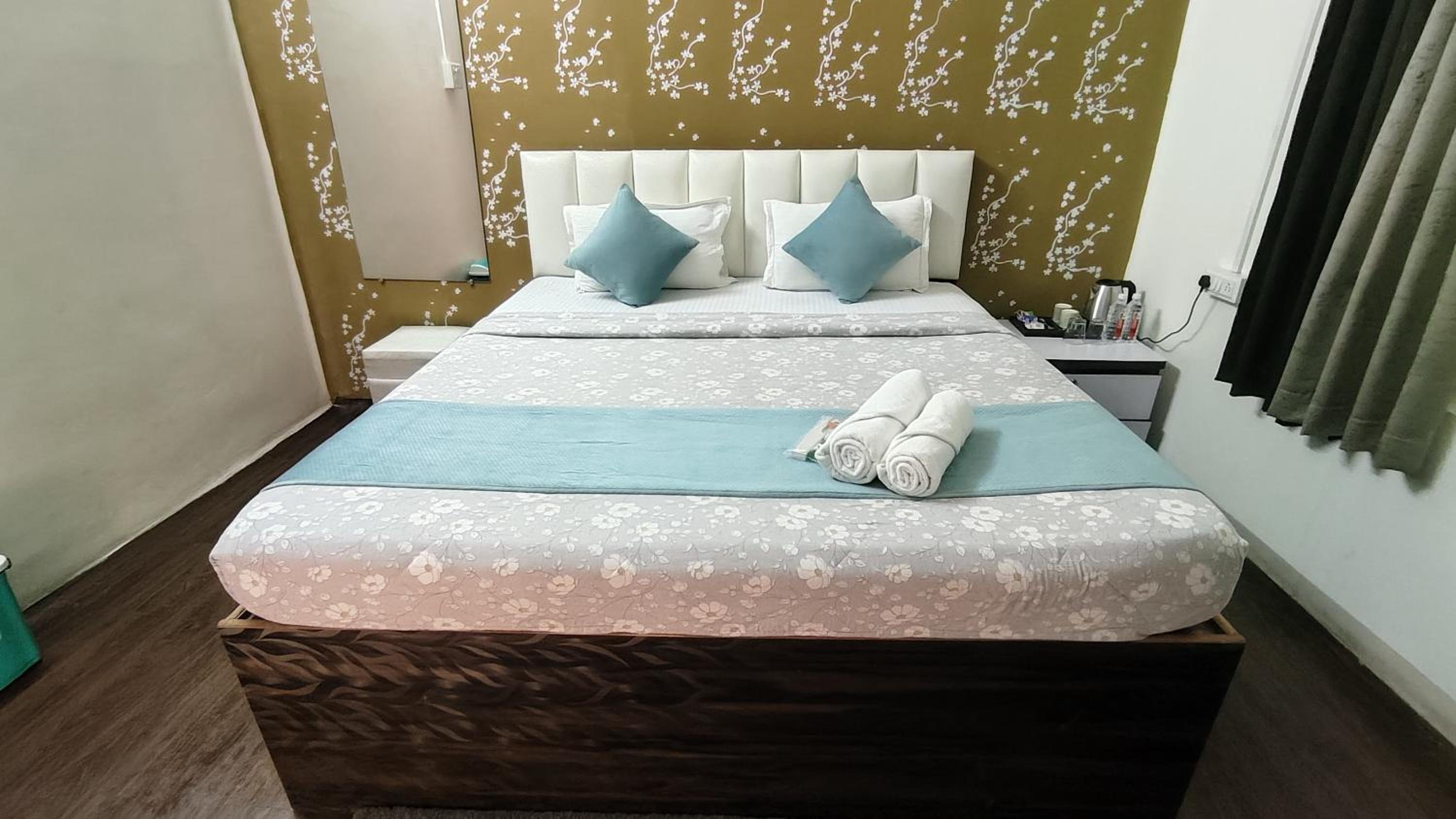 Double Room with Private Bathroom photo 3