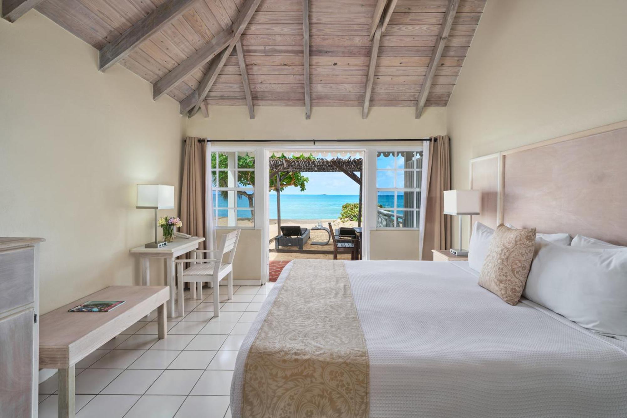 Royal Palm Beach Room (1 King) photo 1