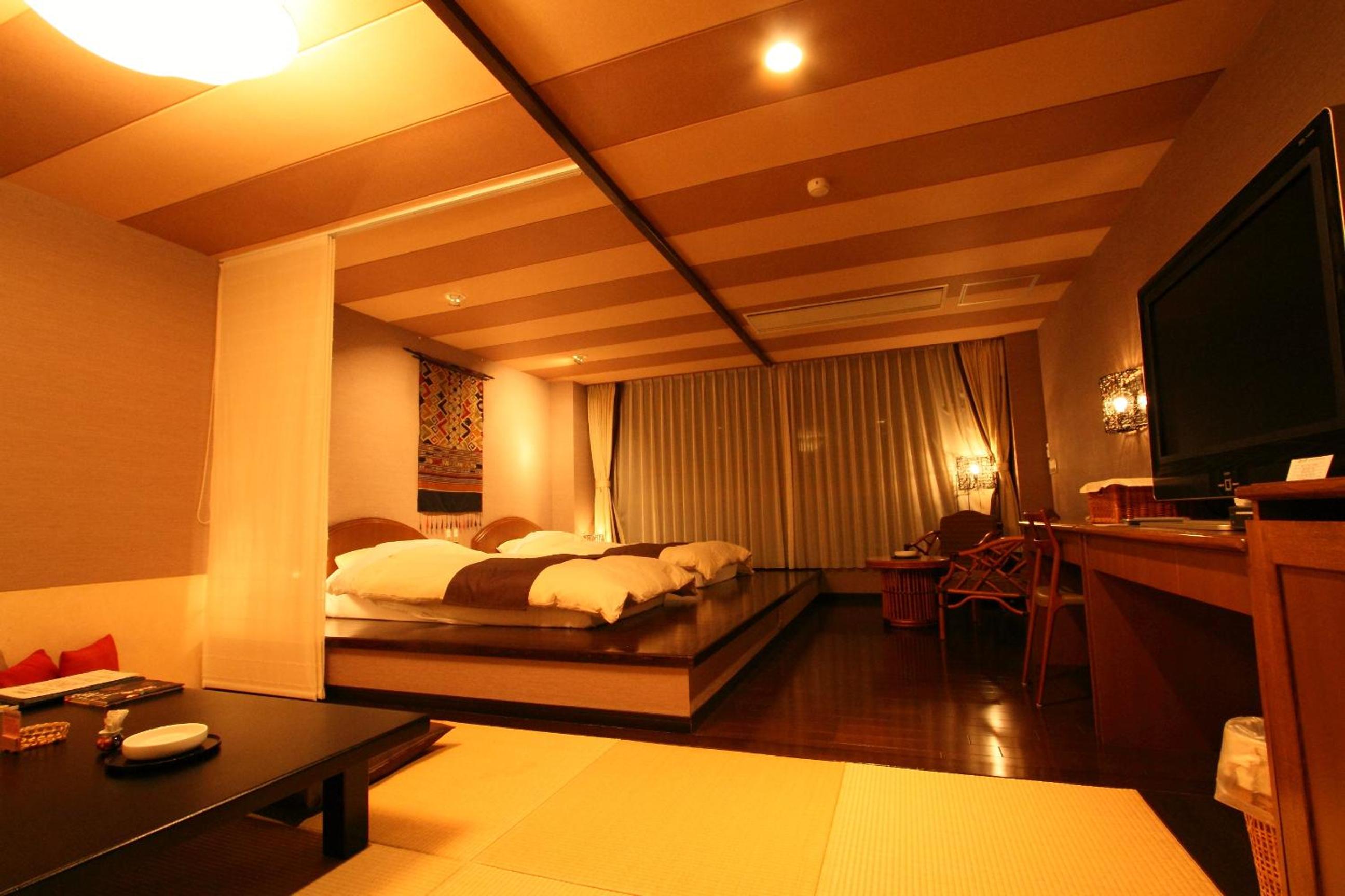 Modern Room - Non-Smoking - Photo 2
