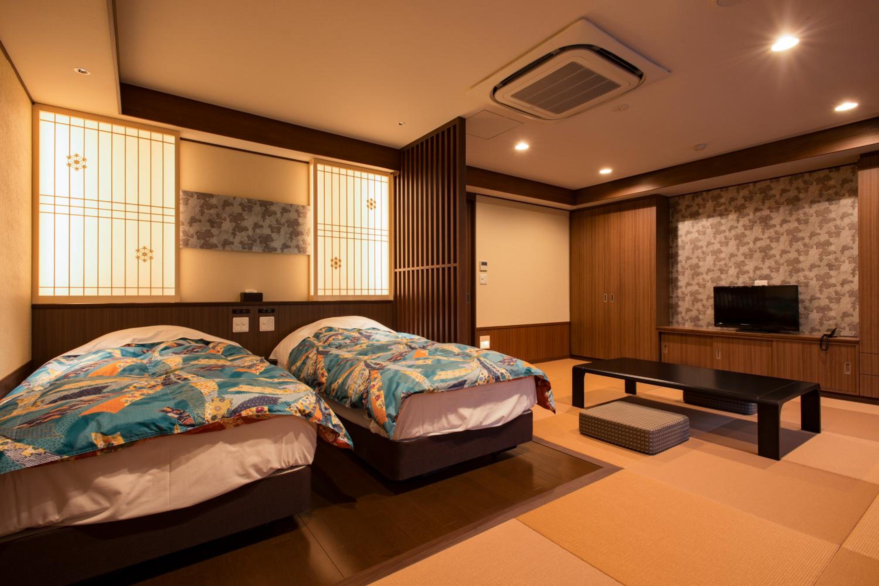 Japanese-Style Room with Semi Open-Air Bath - Non-Smoking	(Not a hot spring) - Photo 2