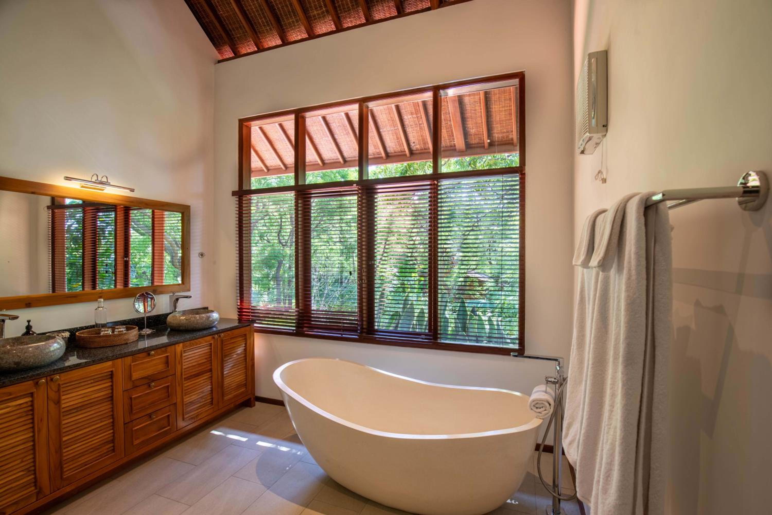 Two-Bedroom Villa with Mountain View and Full Set Kitchen photo 3