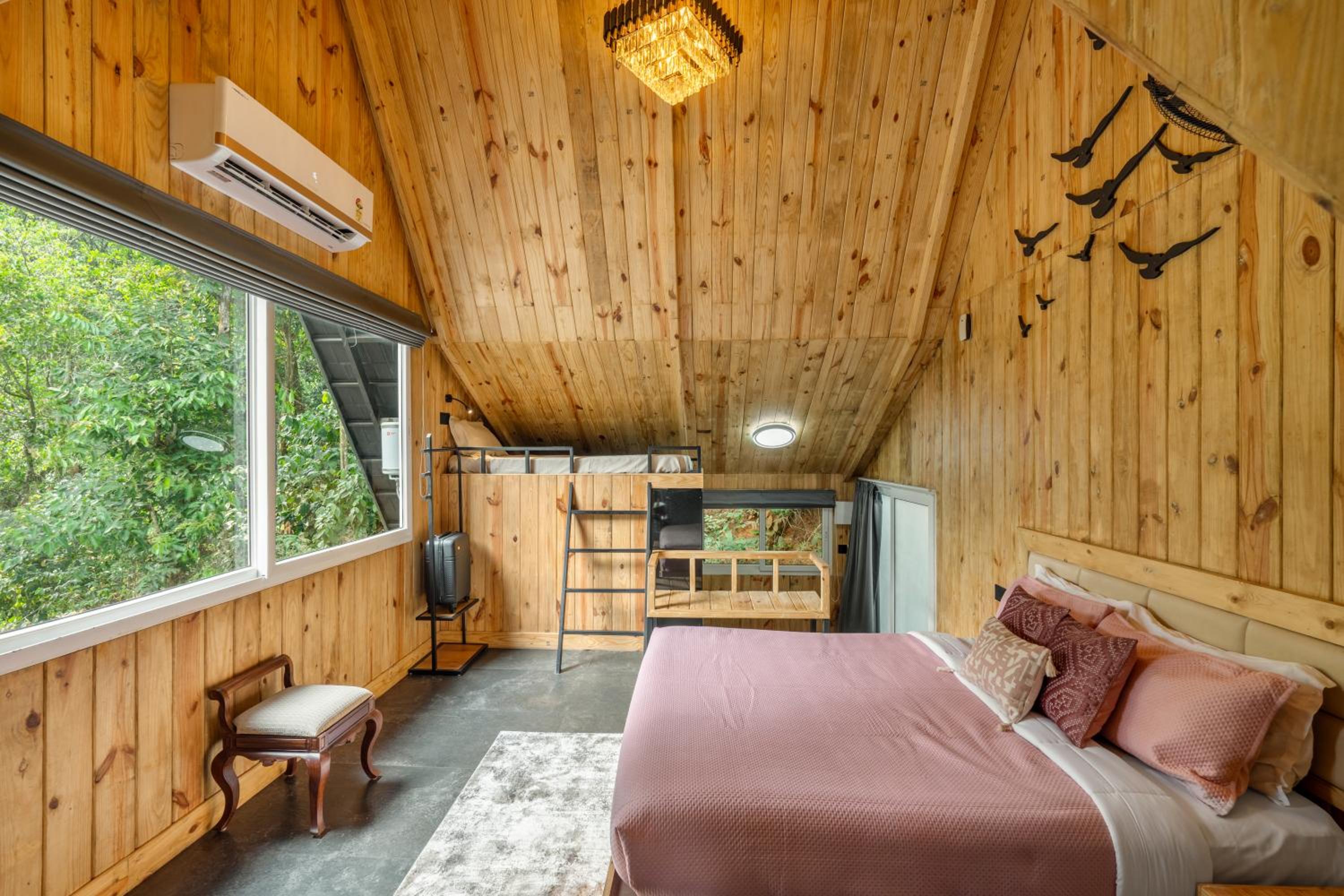 Junior Suite with Balcony photo 2