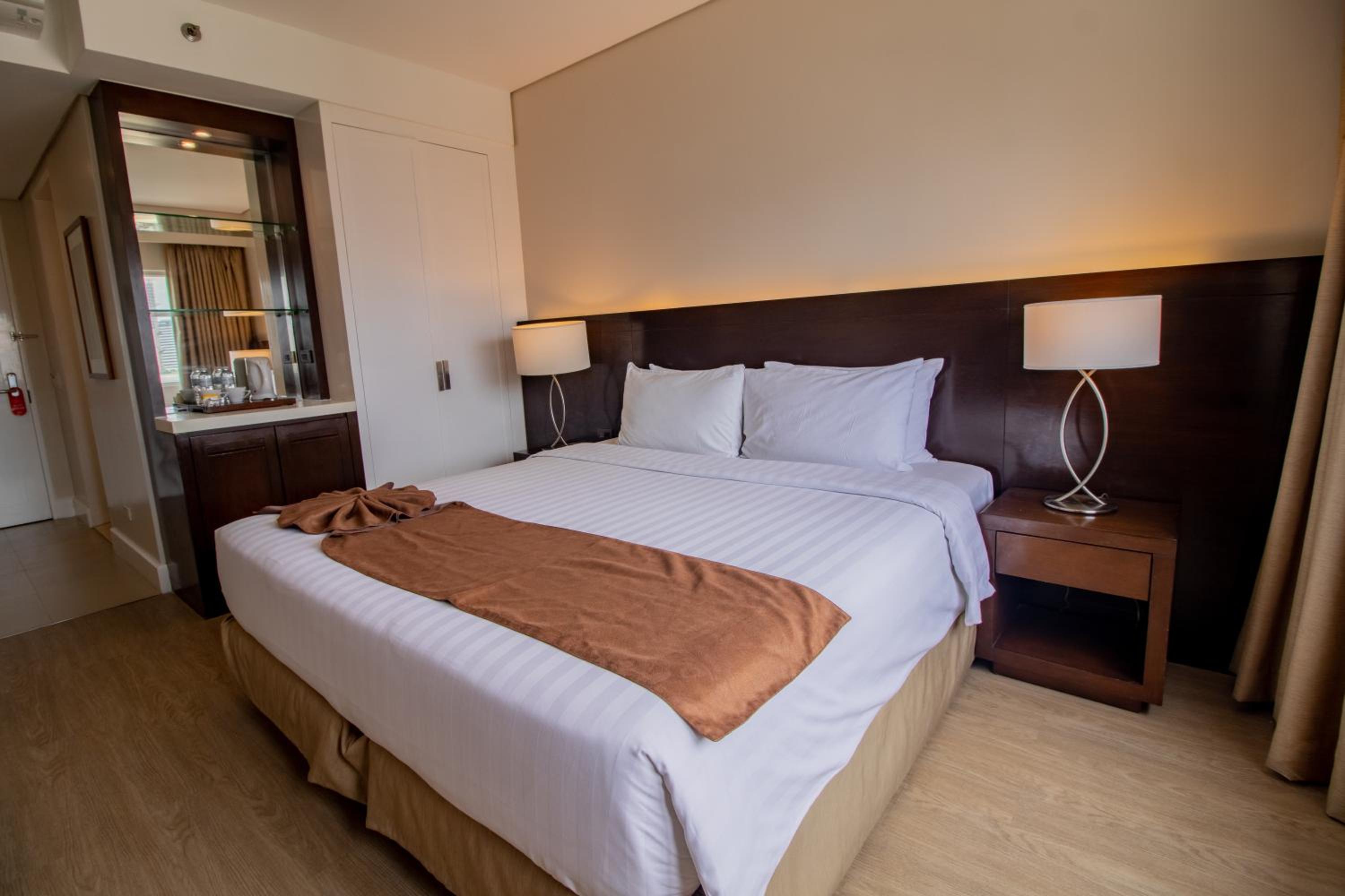 Superior King Room - Photo 6