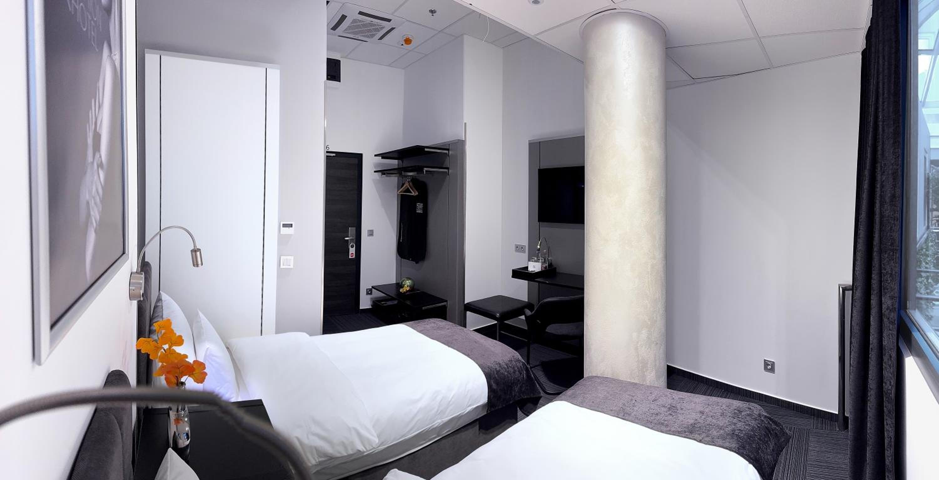 Atryum Inside View Twin Room