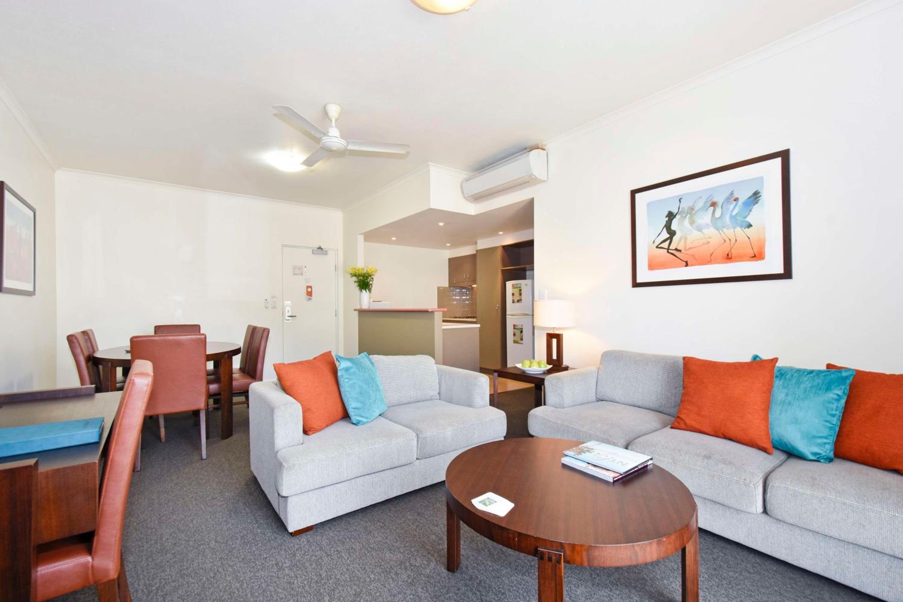 Two-Bedroom Family Apartment - Photo 4