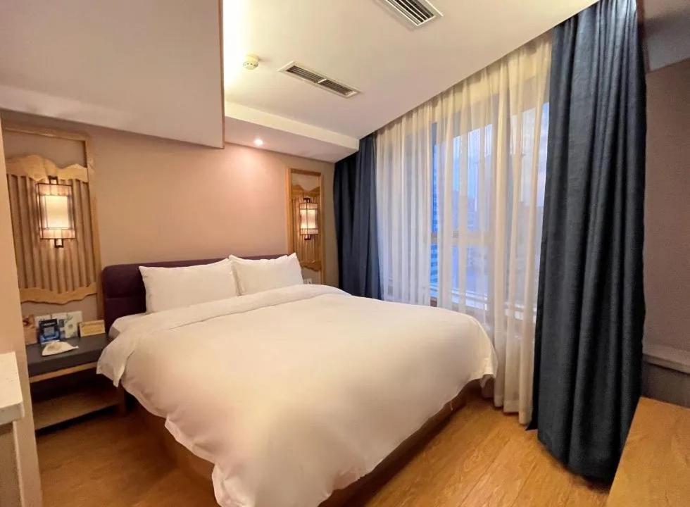 Liz Double Room