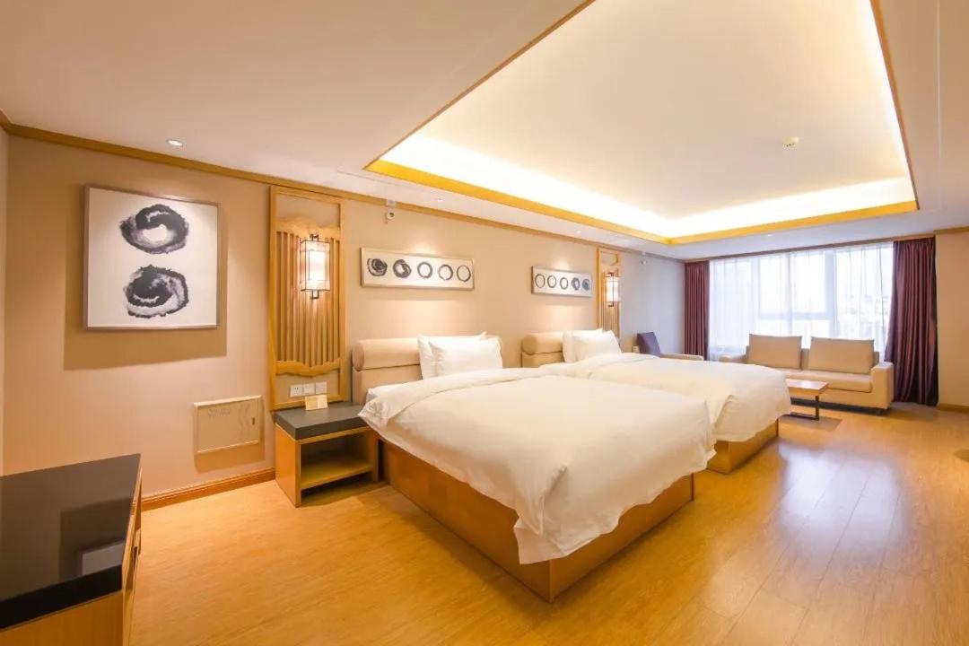Liz Twin Room with City View