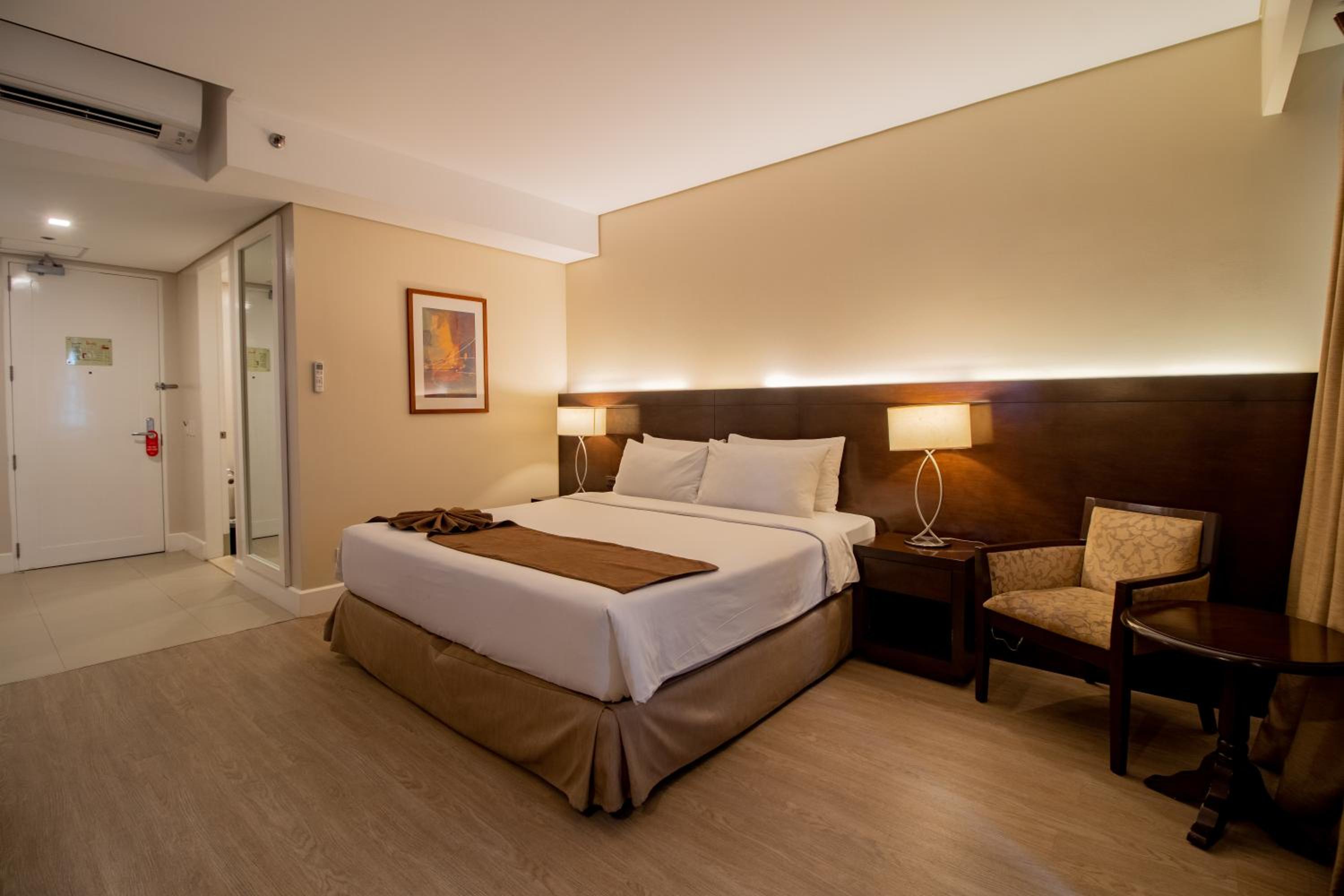 Deluxe Double Room - Photo 8
