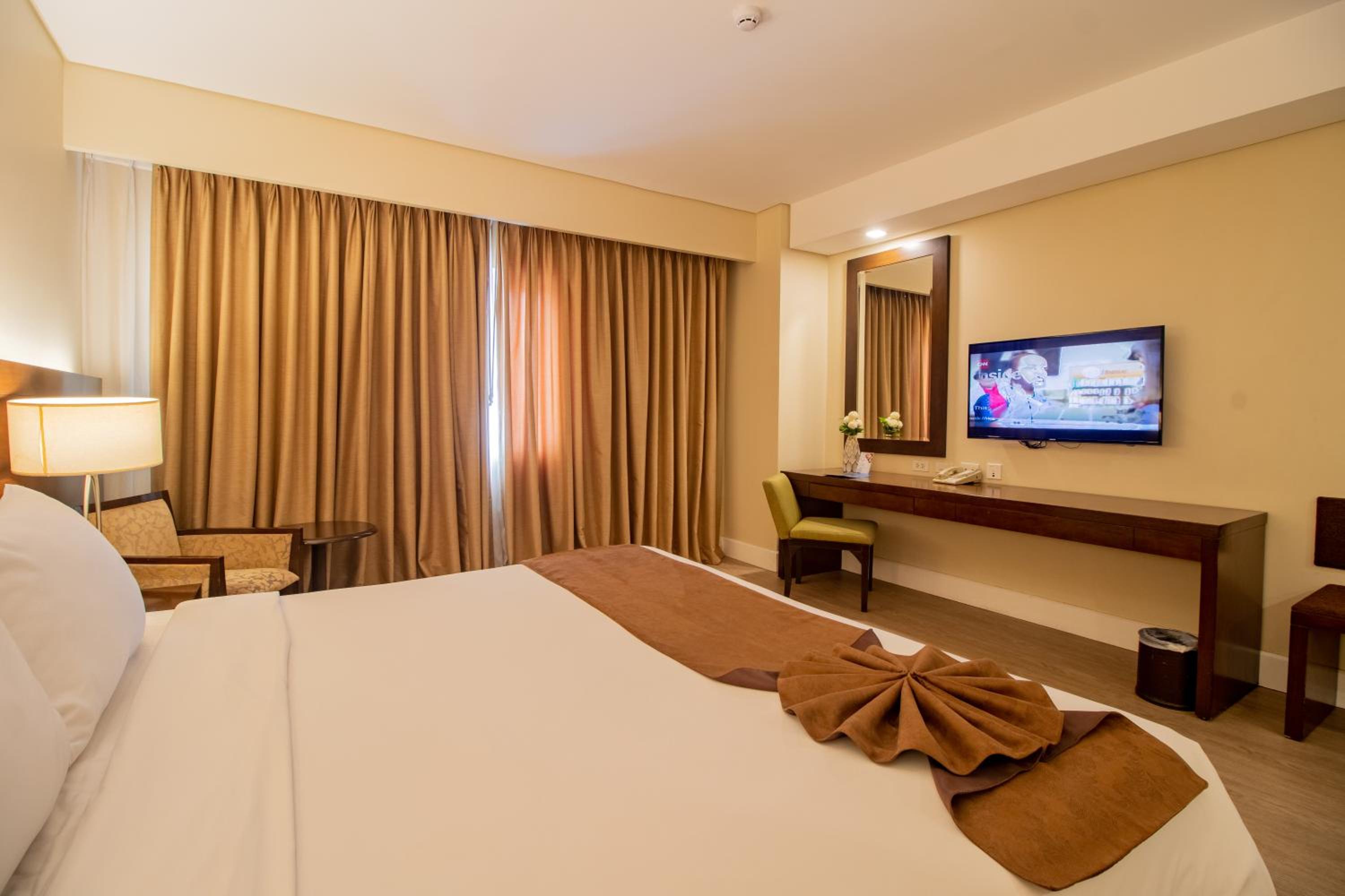 Deluxe Double Room - Photo 16