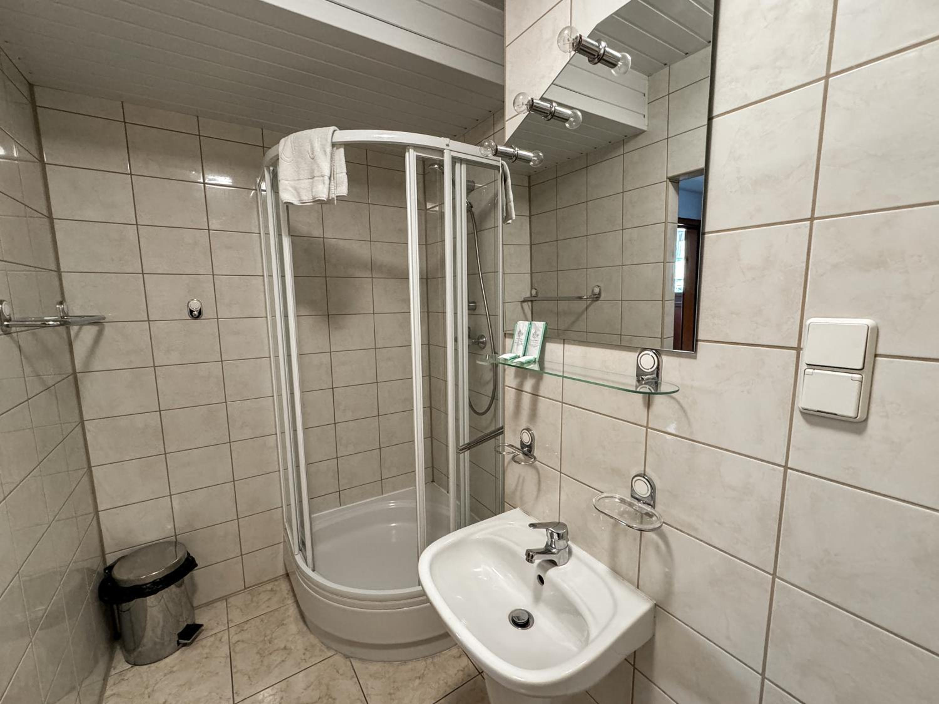 Single Room photo 3