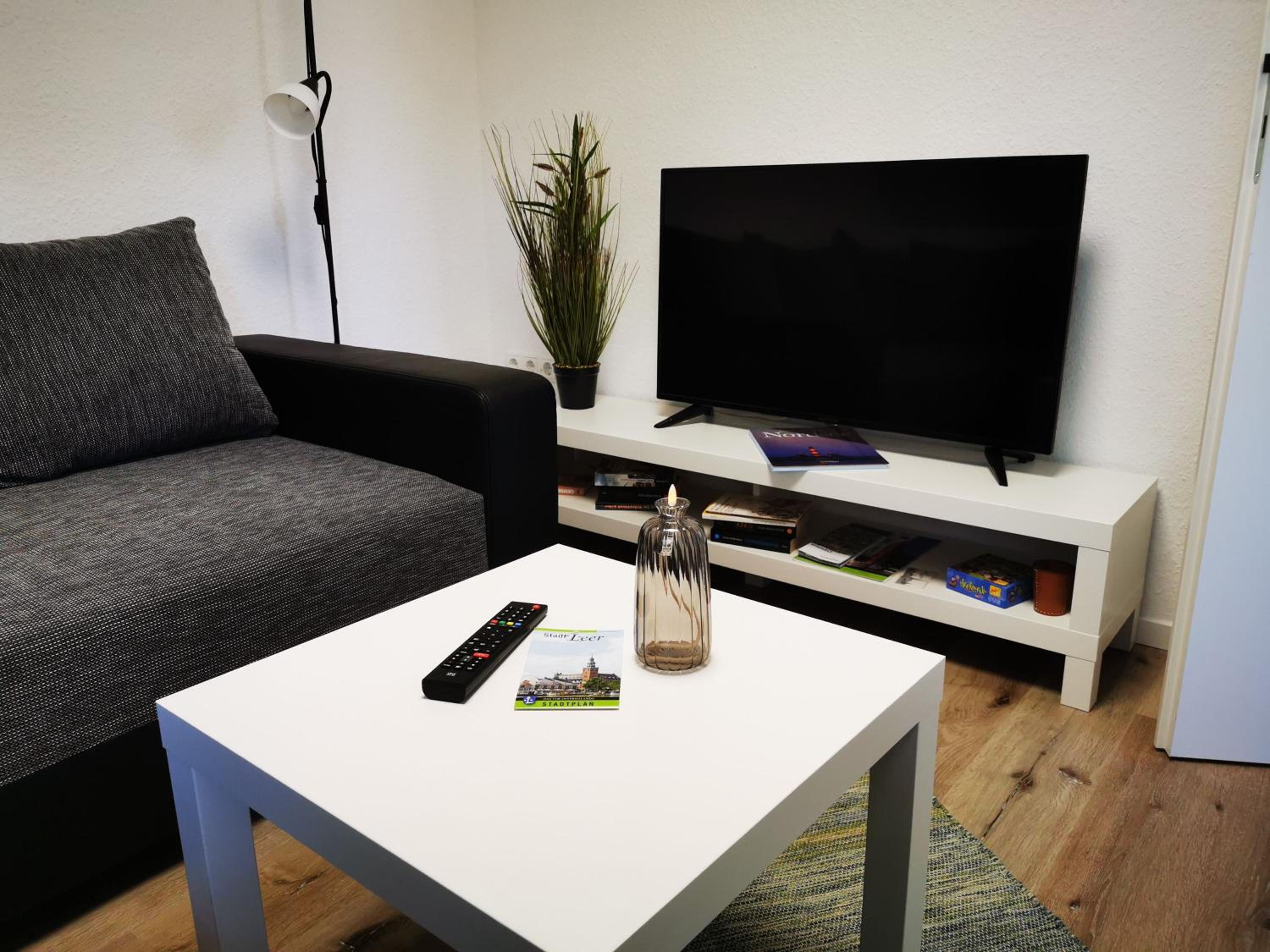 One-Bedroom Apartment photo 1