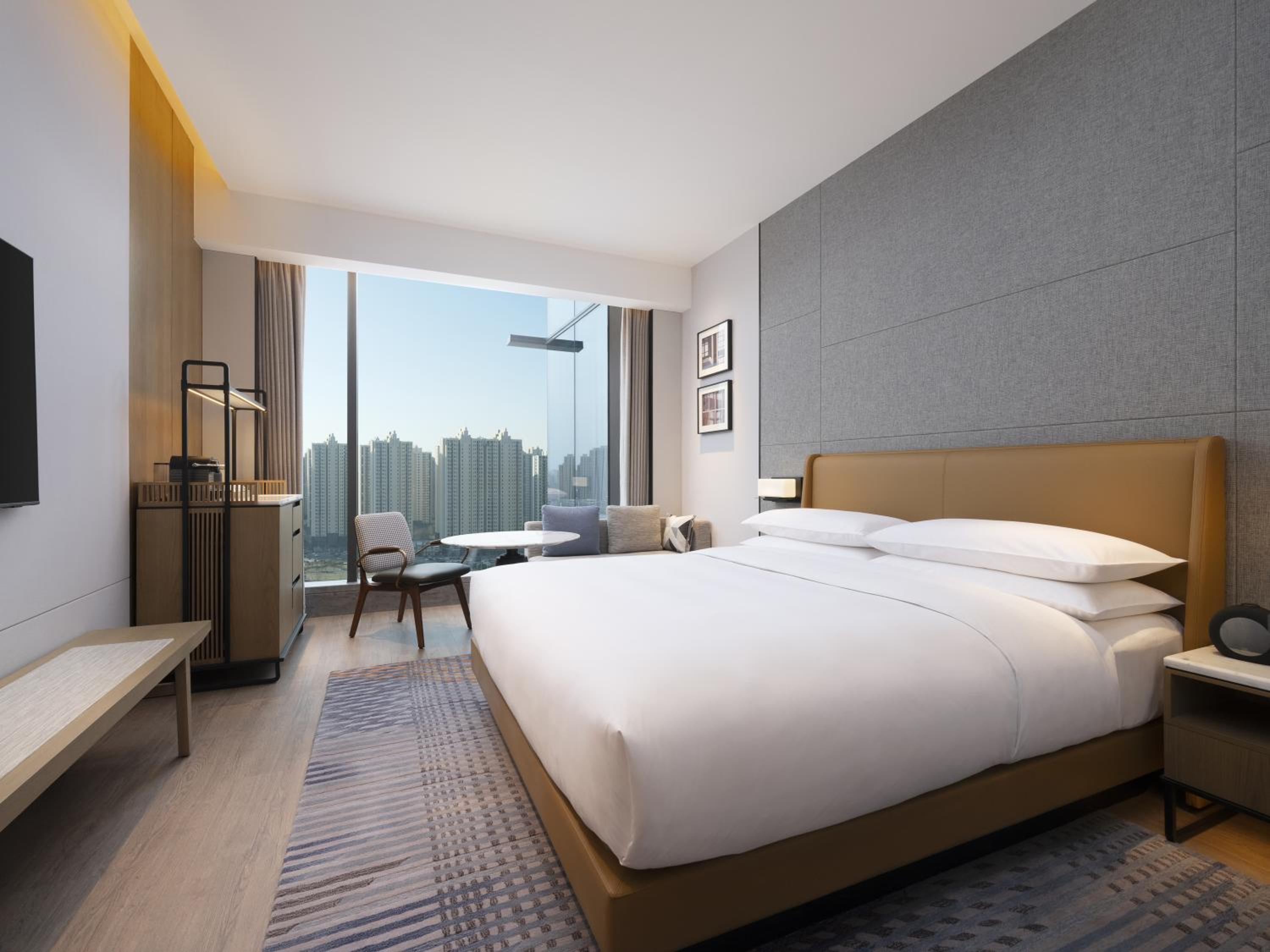 Deluxe King Room photo 2
