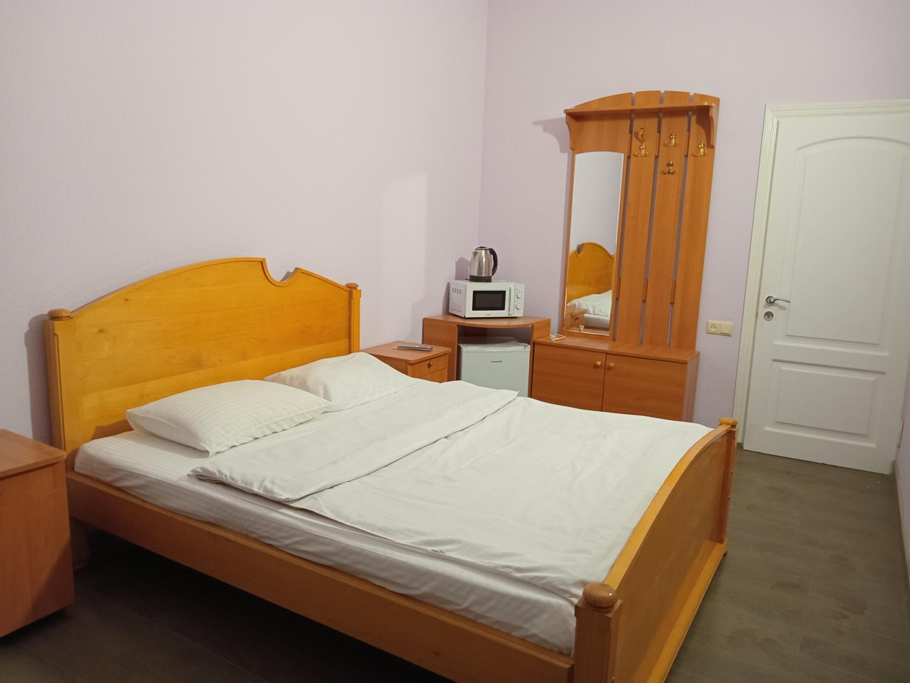 Standard Double Room with Shared Bathroom