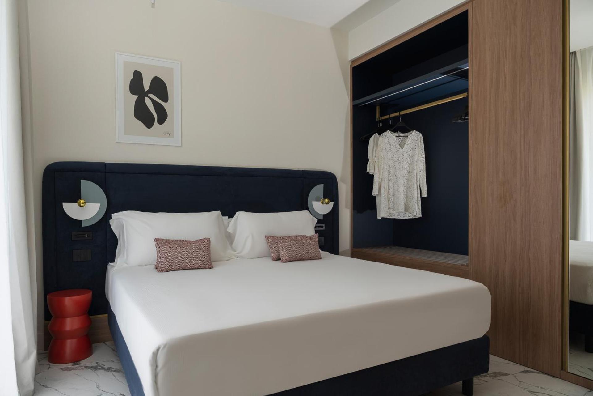 Deluxe Suite - Photo 1