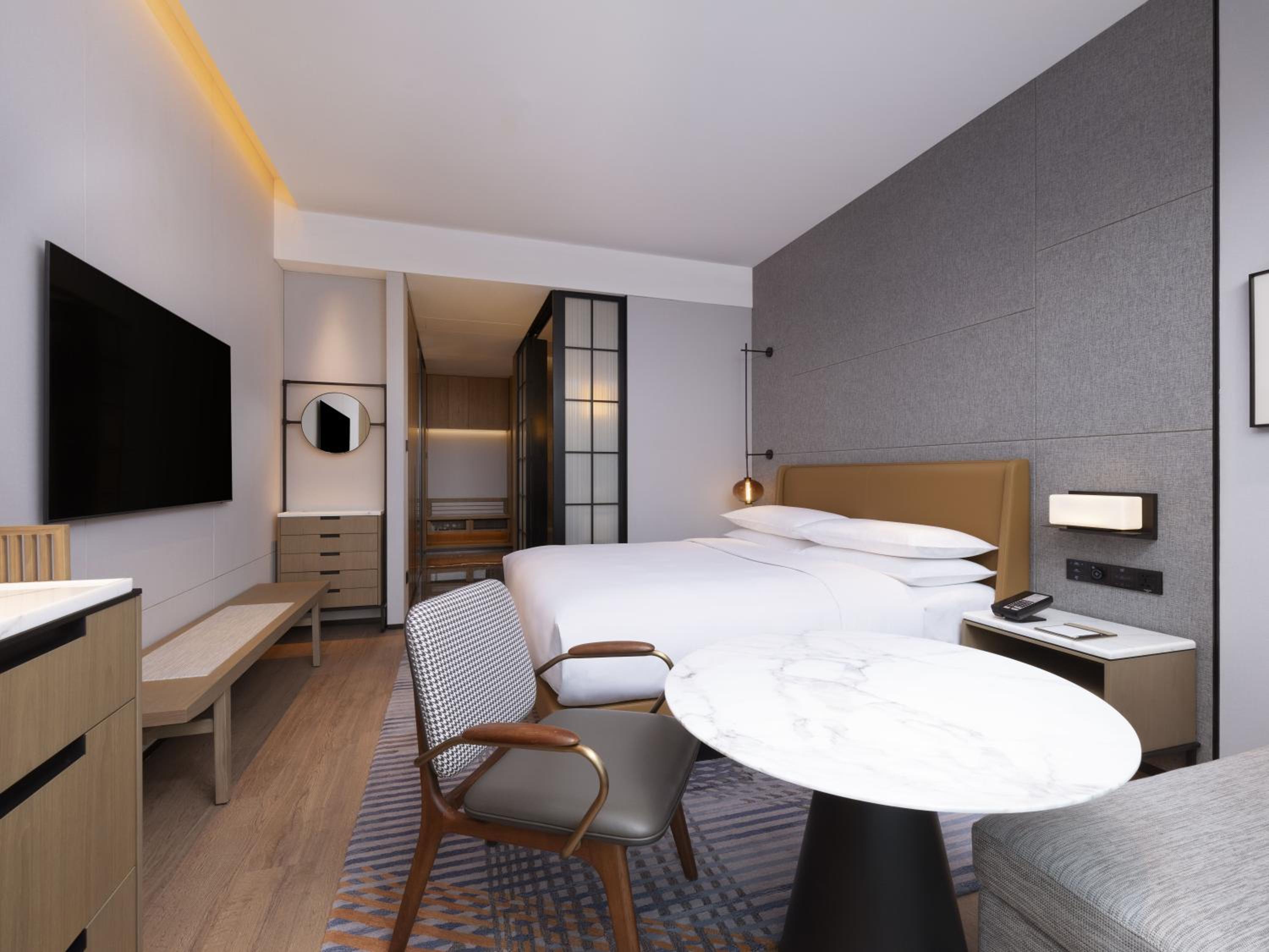 Executive King Room - Club Lounge Access photo 2