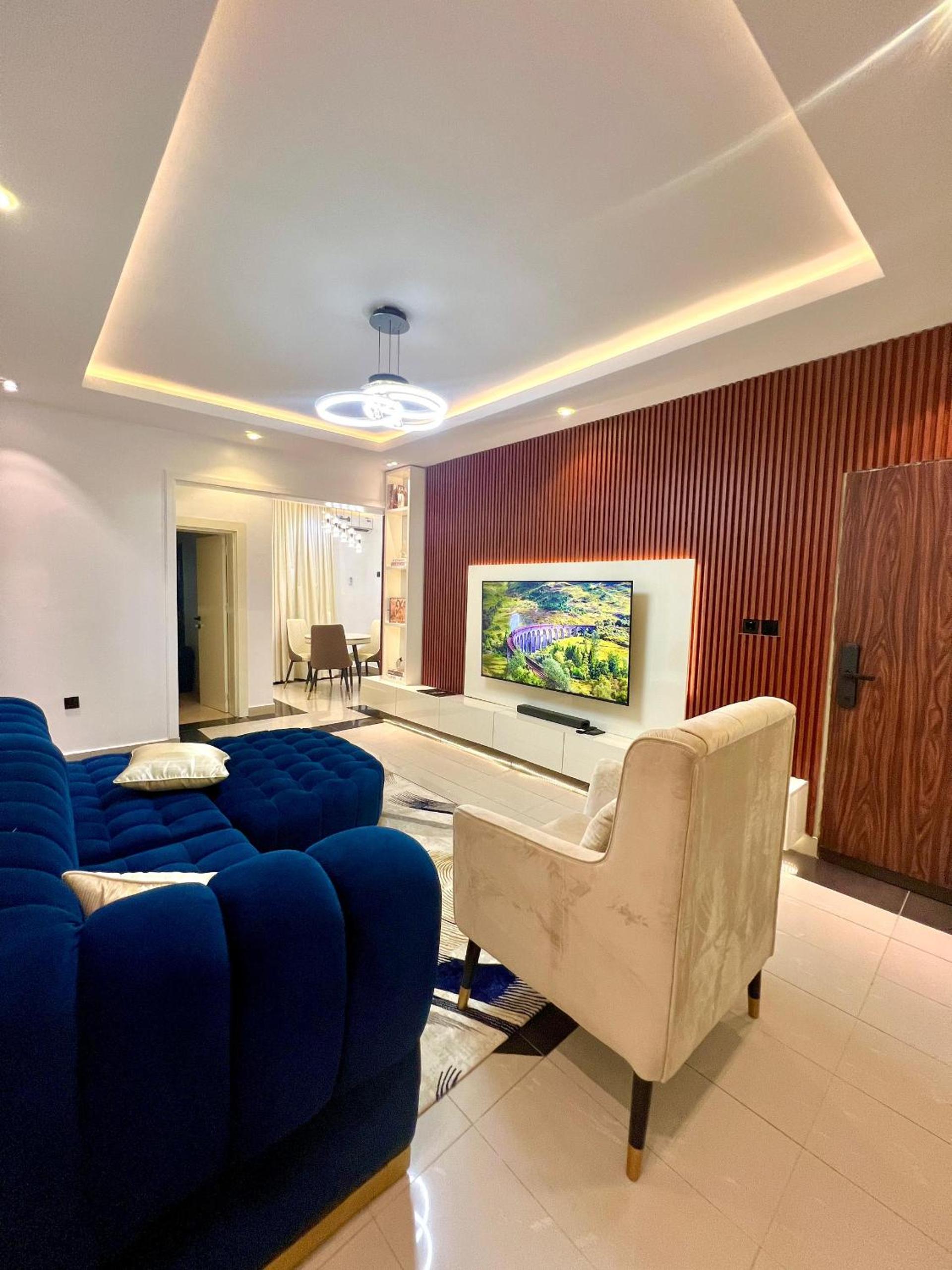 Two-Bedroom Apartment with Balcony photo 2