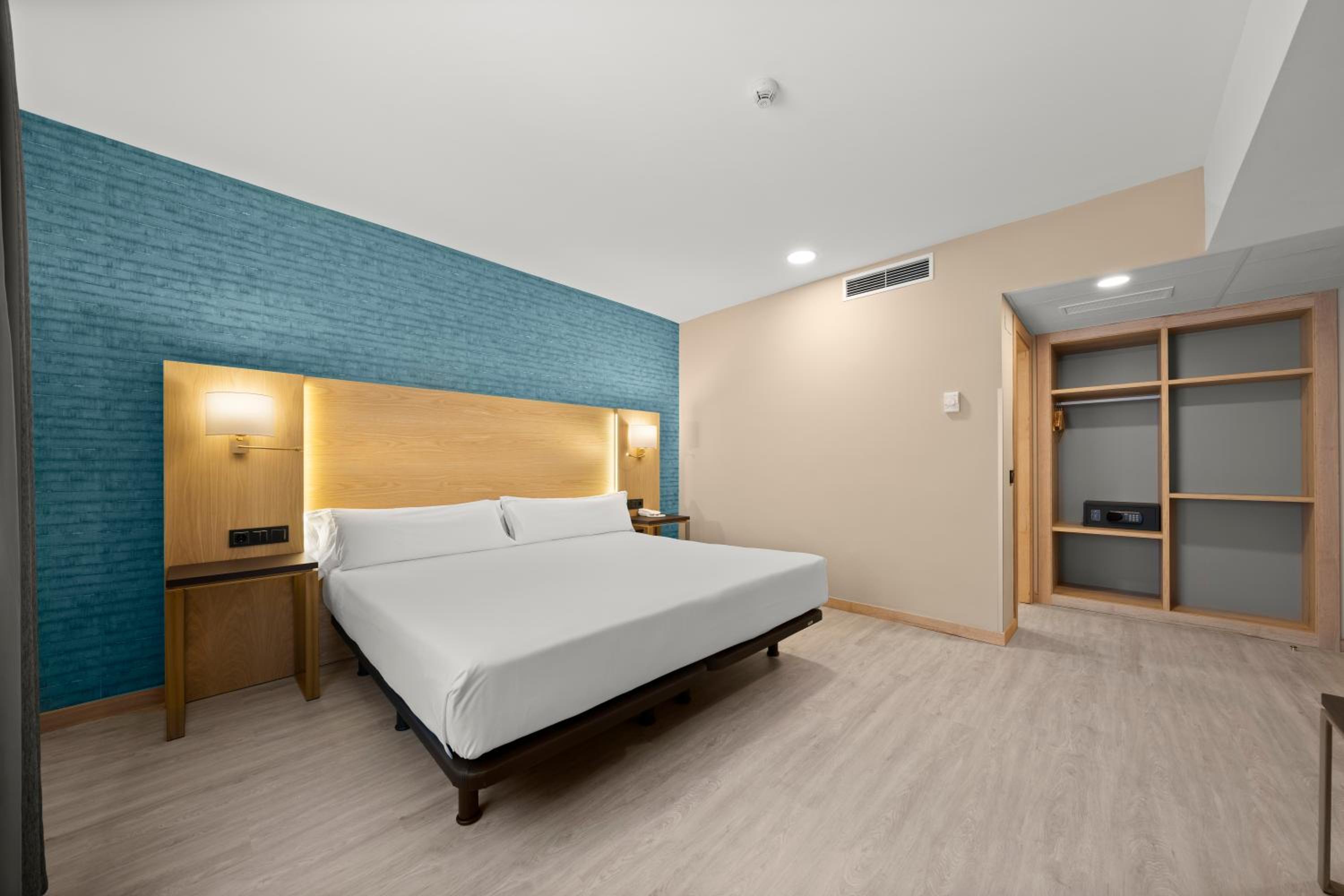 Queen Room - Photo 1