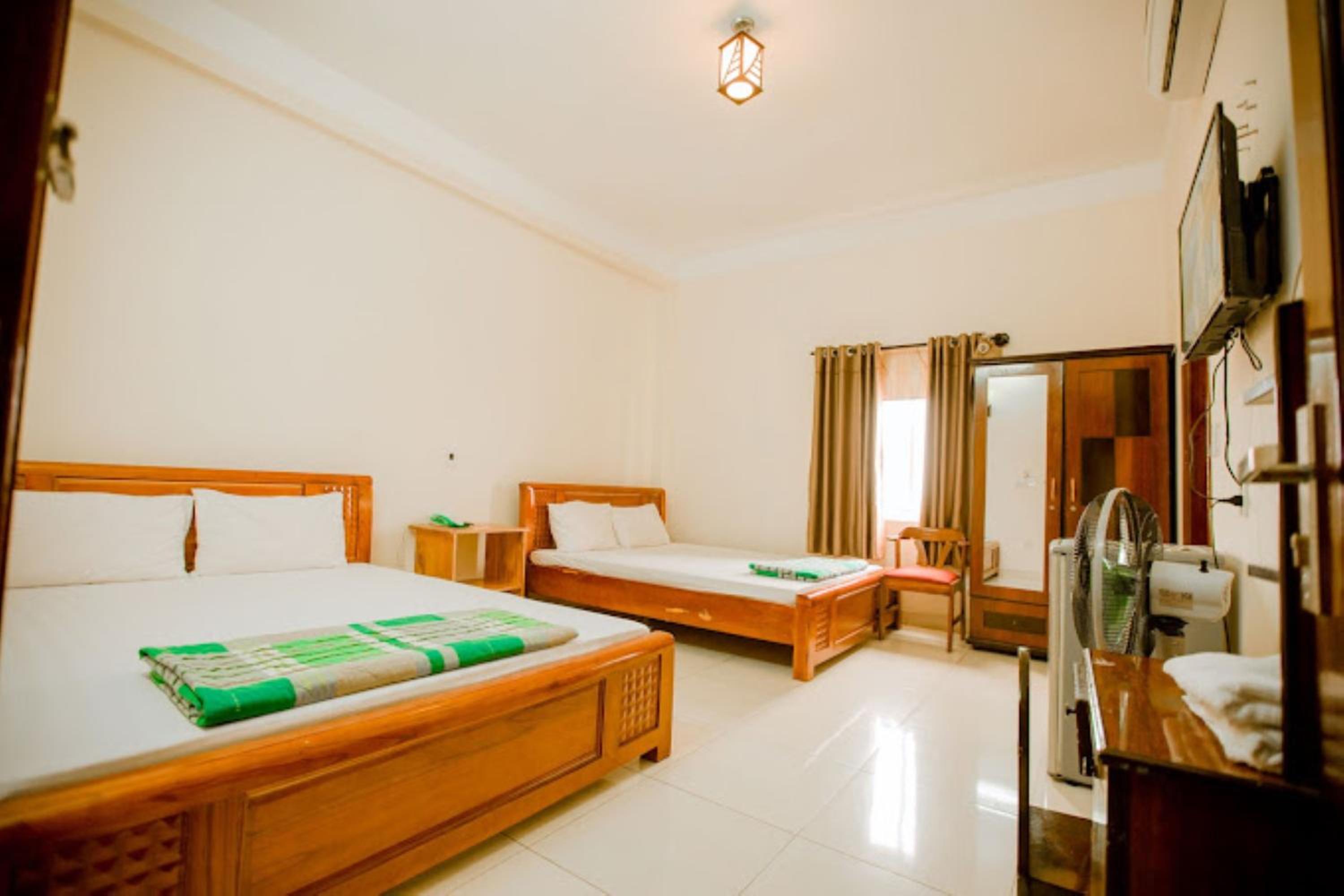 Quadruple Room - Photo 1