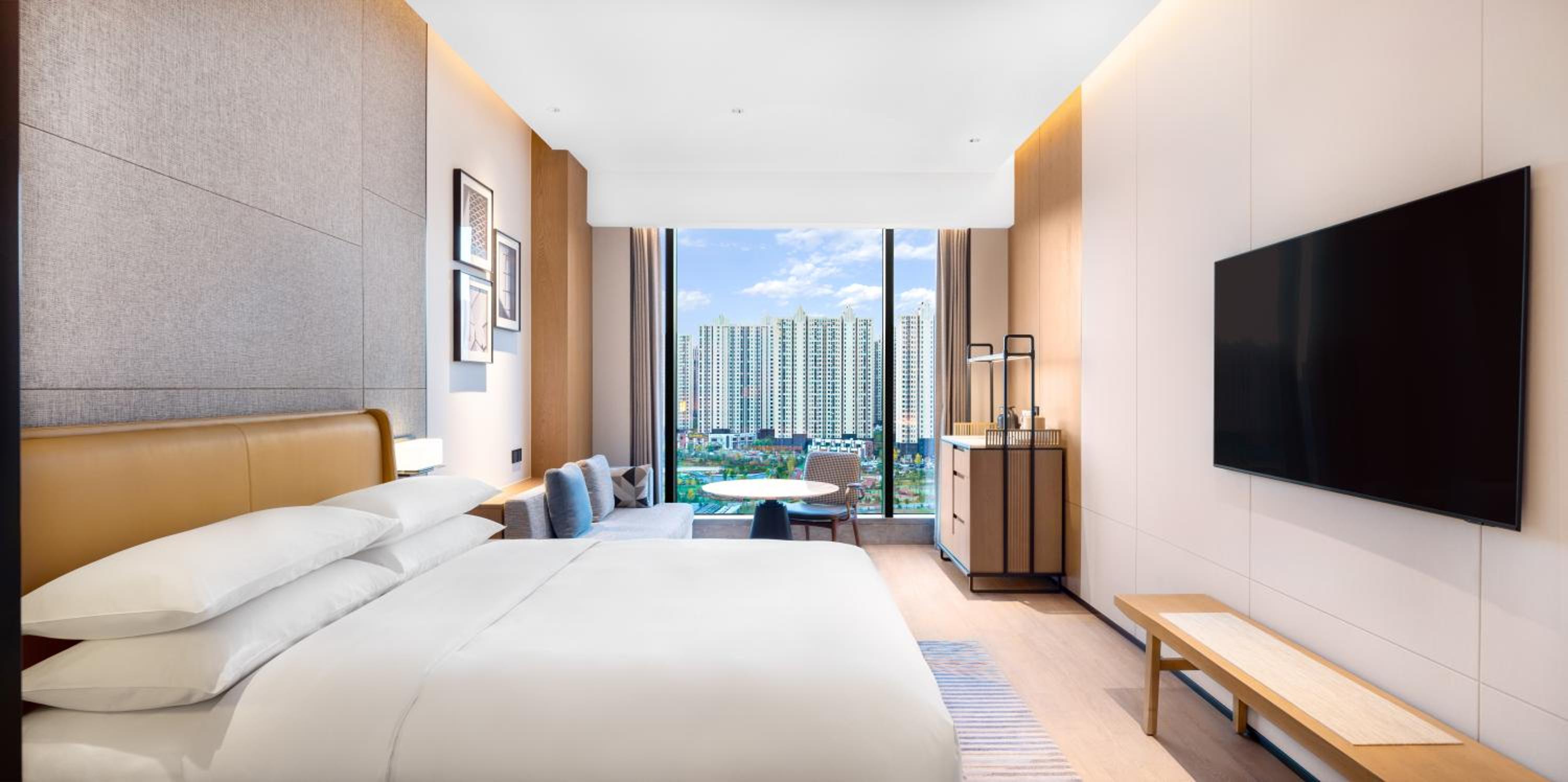 Deluxe King Room photo 3