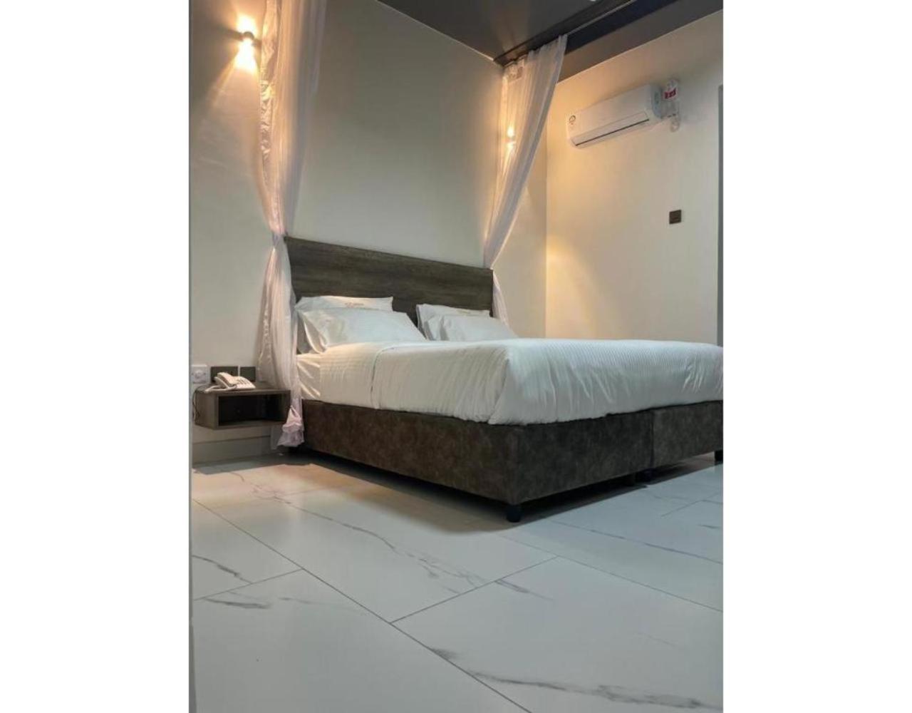 Deluxe Double Room - Photo 4