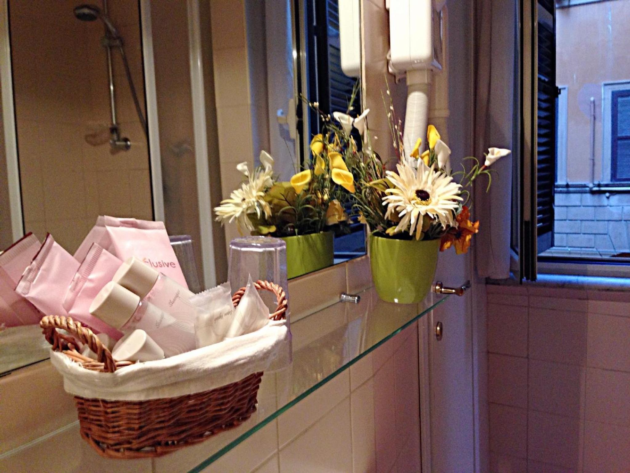 Single Room photo 3