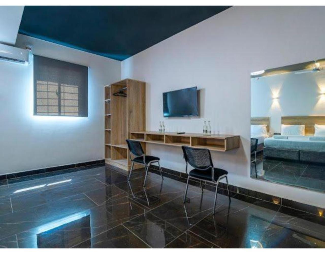 Deluxe Quadruple Room - Photo 17