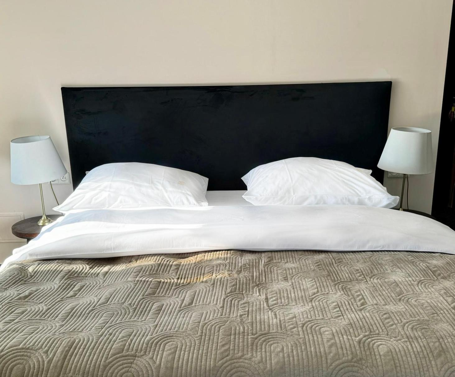Double Room with King Bed photo 3