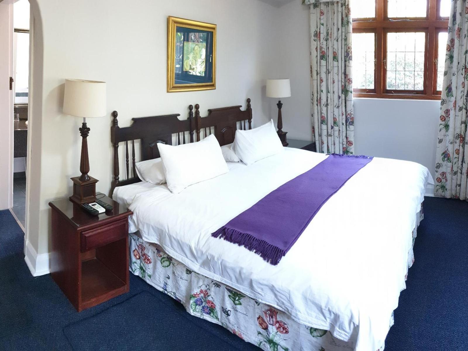 Deluxe King Room - Photo 2