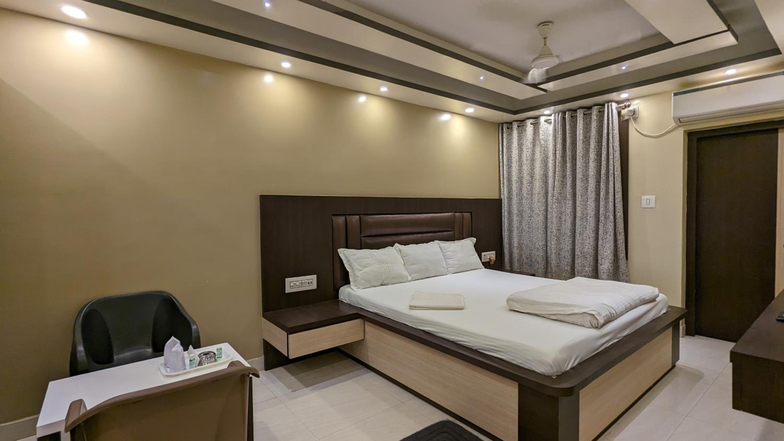 Deluxe AC