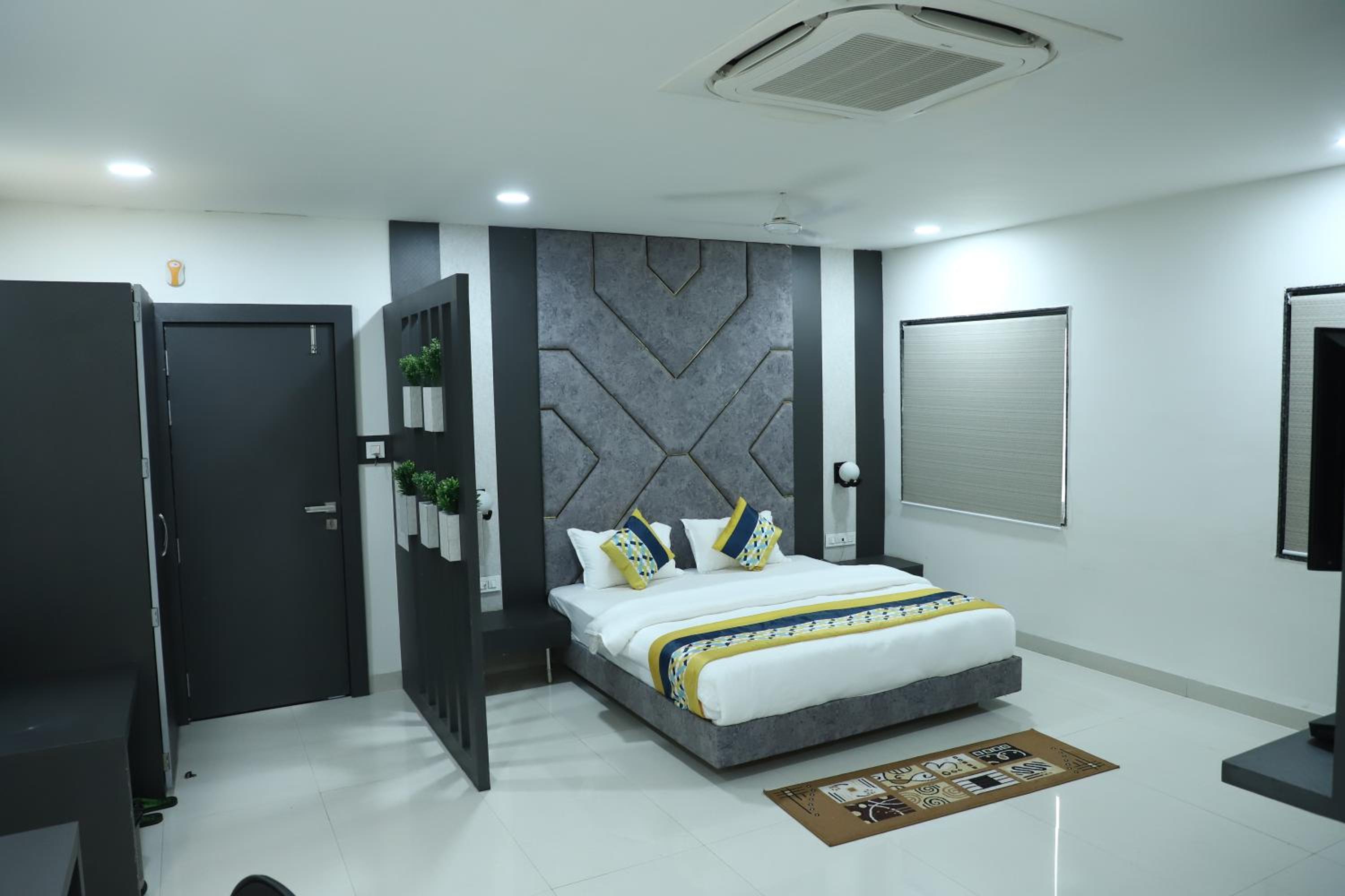 Queen Suite
