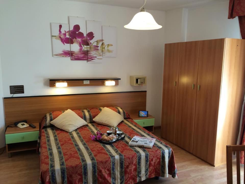 Double Room - Photo 7