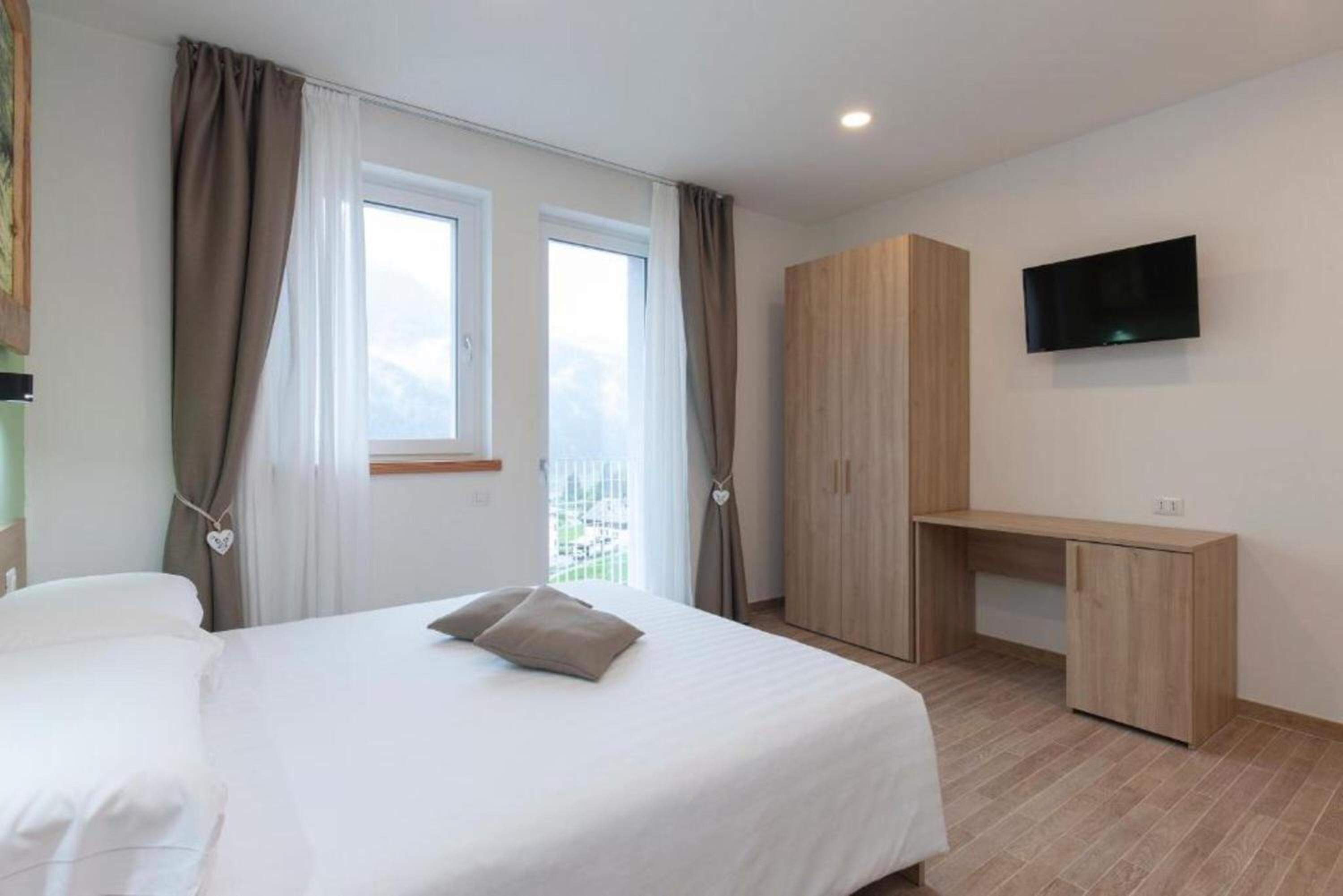 Triple Room with Shower photo 2