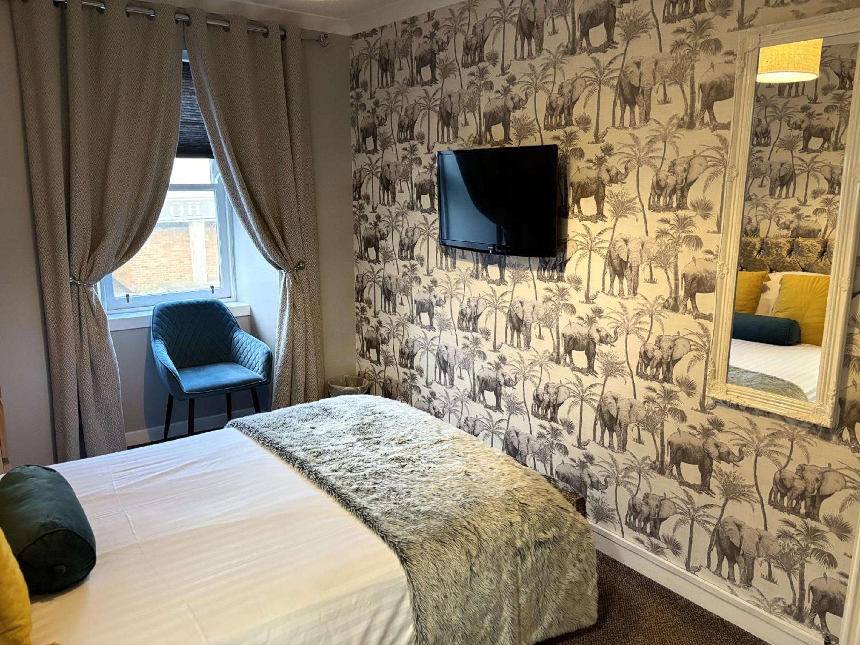 Twin Room with Shower