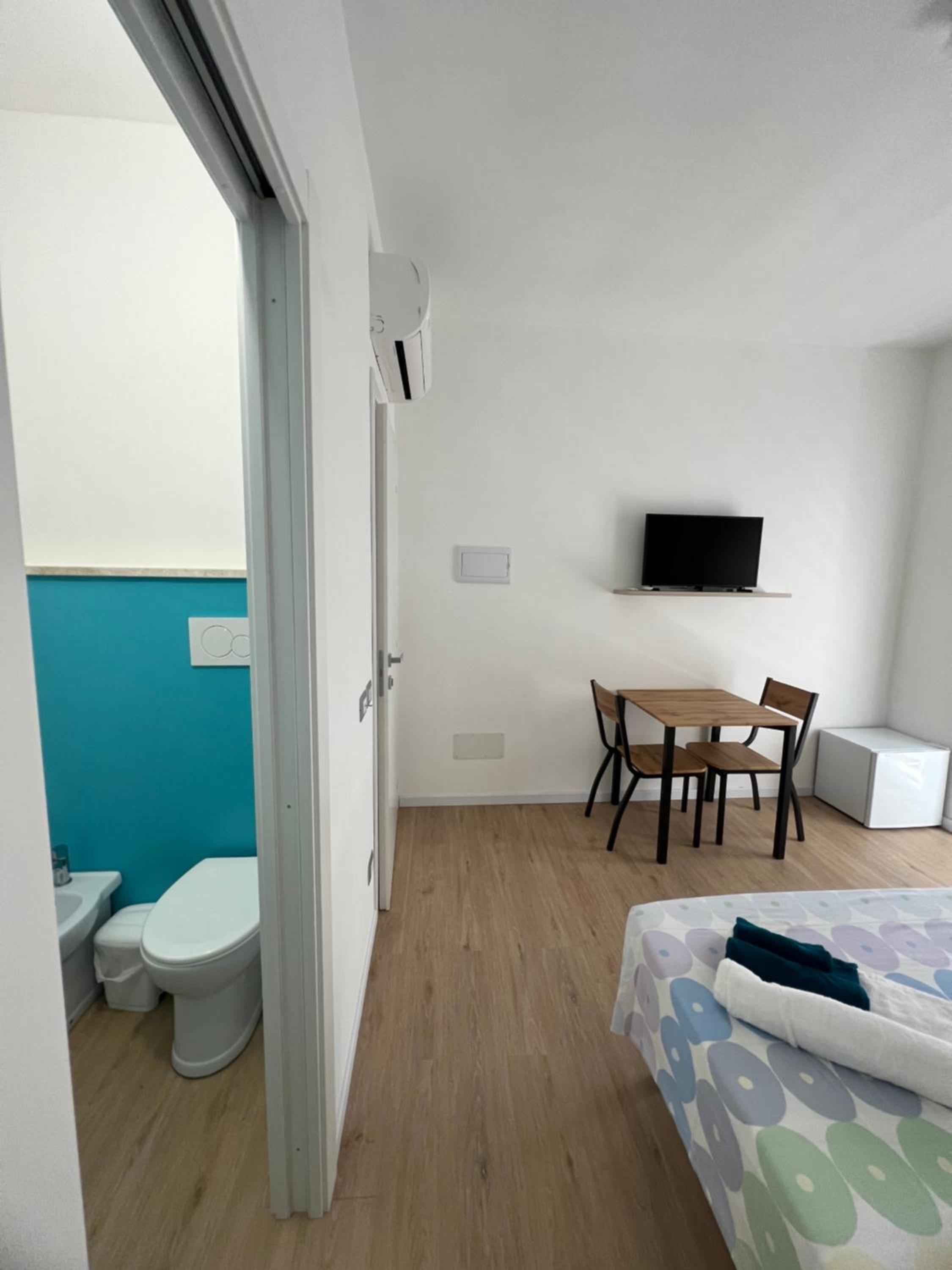 Double Room with Private Bathroom photo 3