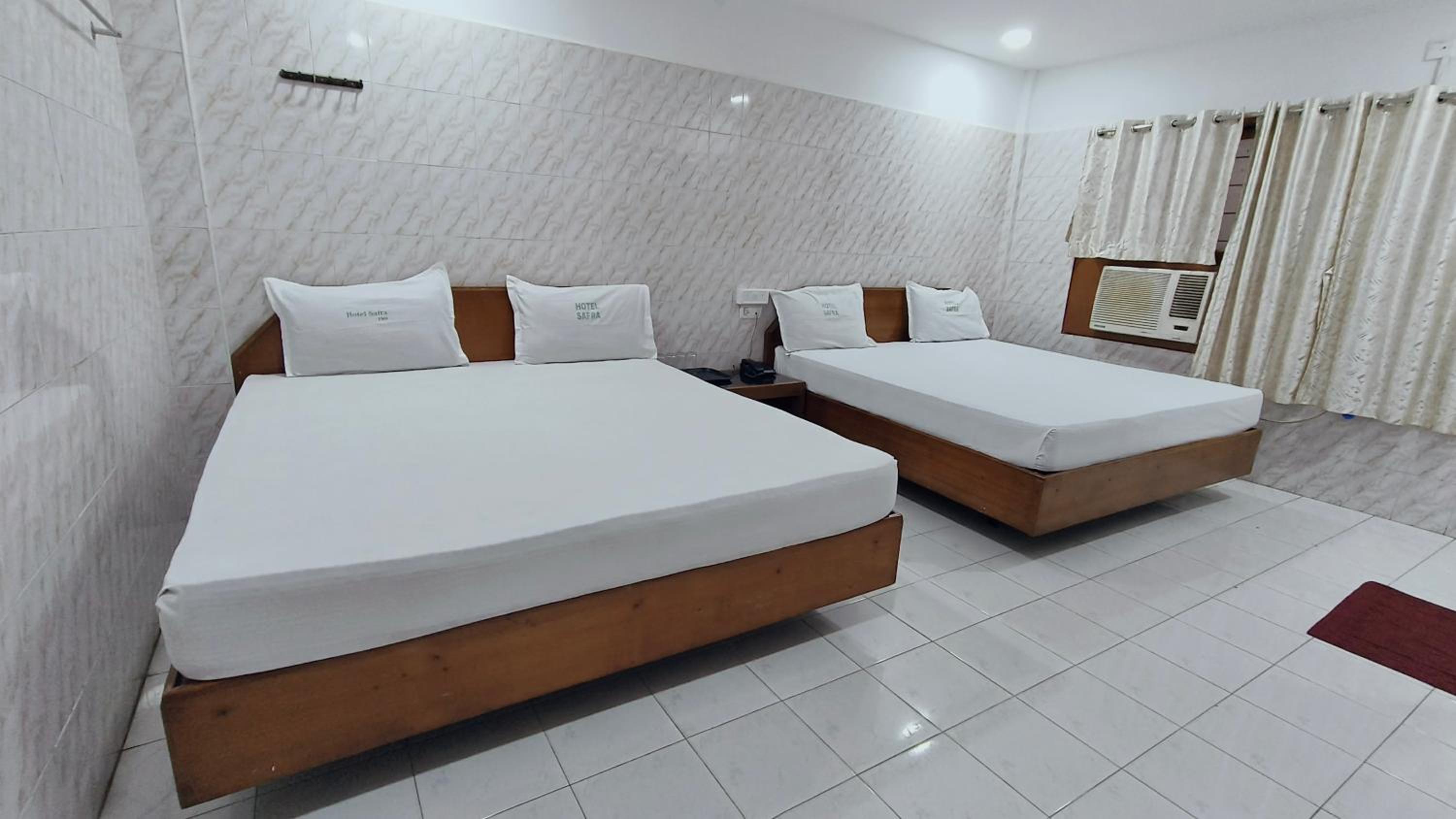 Comfort Quadruple Room - Photo 15