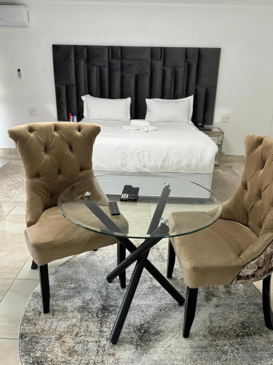 Superior King Suite - Photo 1