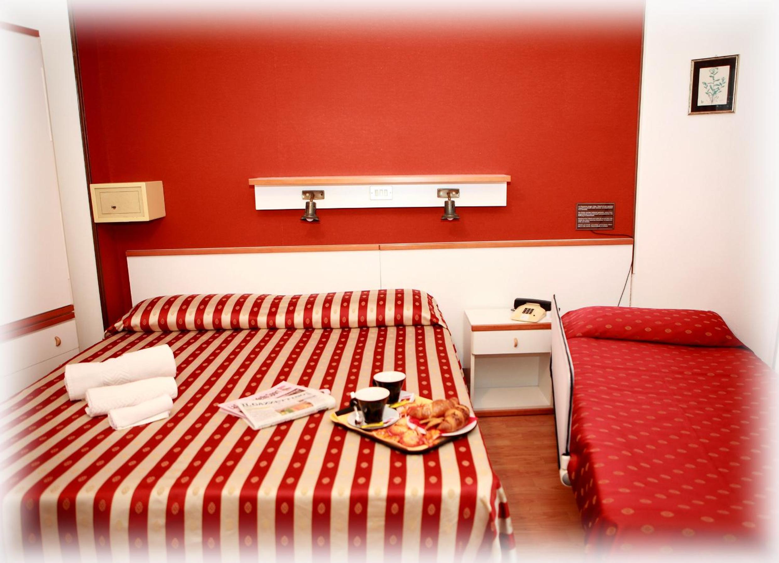 Triple Room - Photo 6