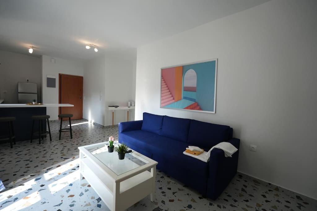 One-Bedroom Apartment photo 1