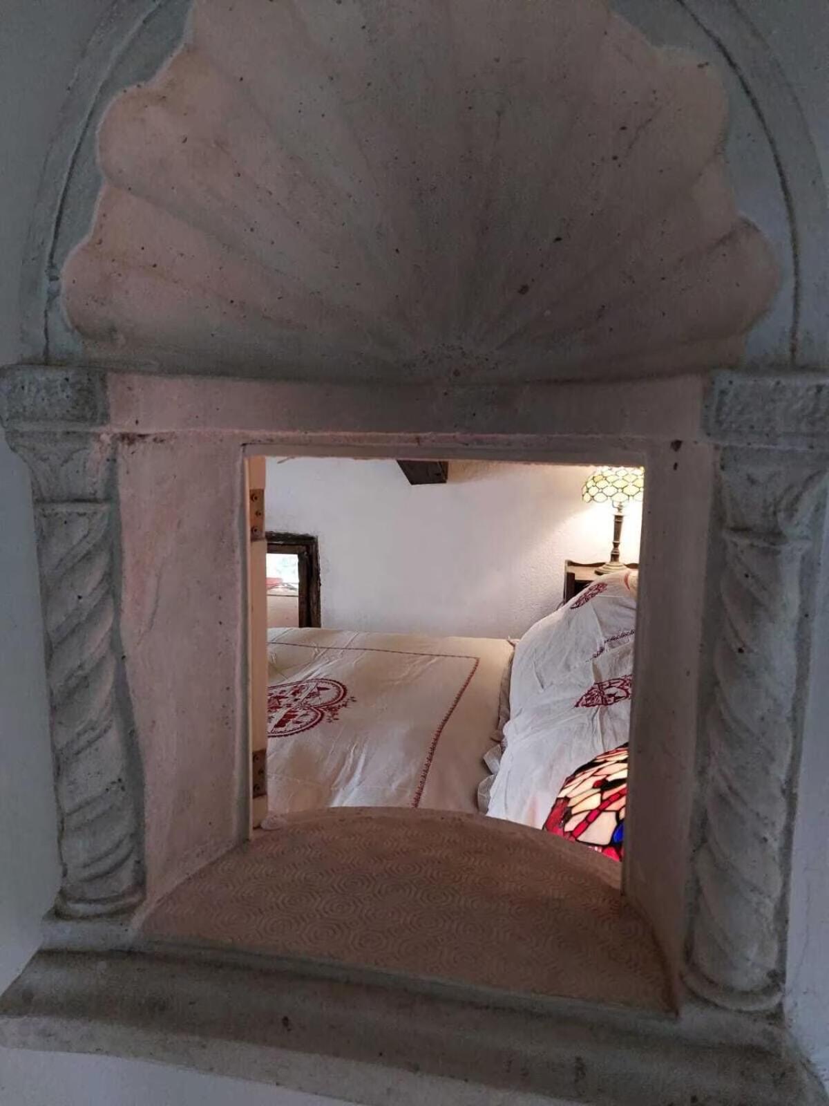 Deluxe Room (2 Adults + 1 Child) photo 3