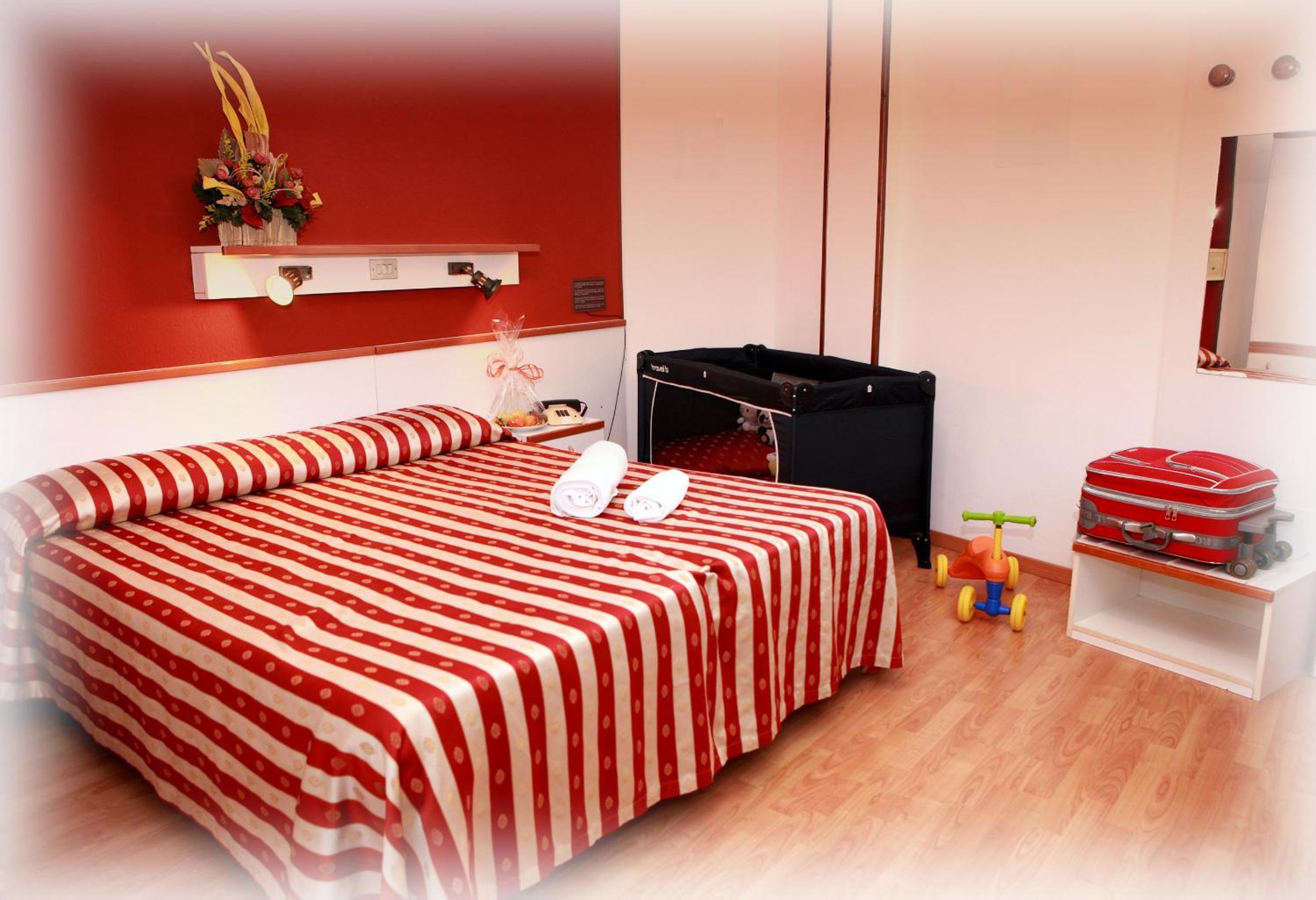 Triple Room - Photo 10