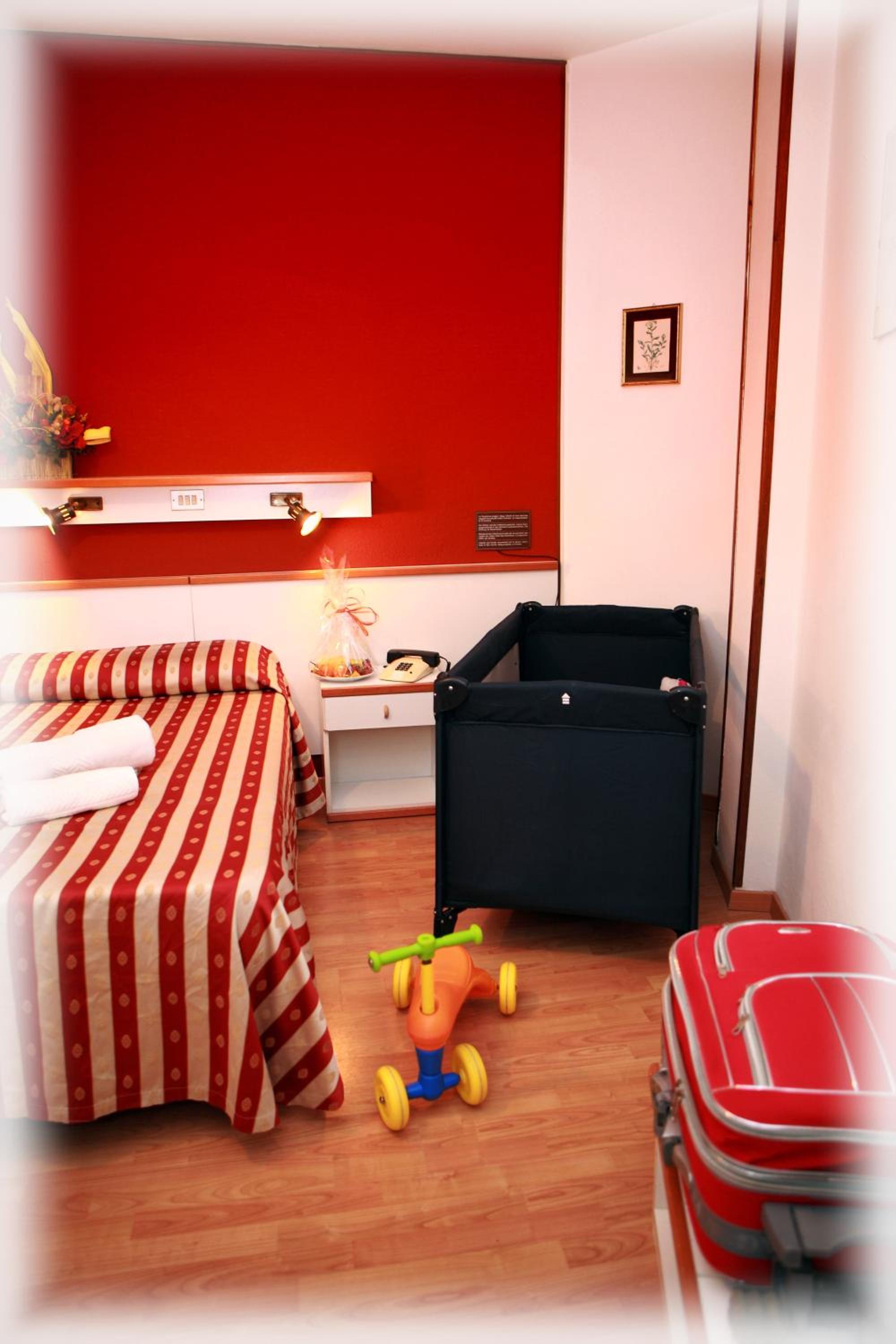 Triple Room - Photo 8