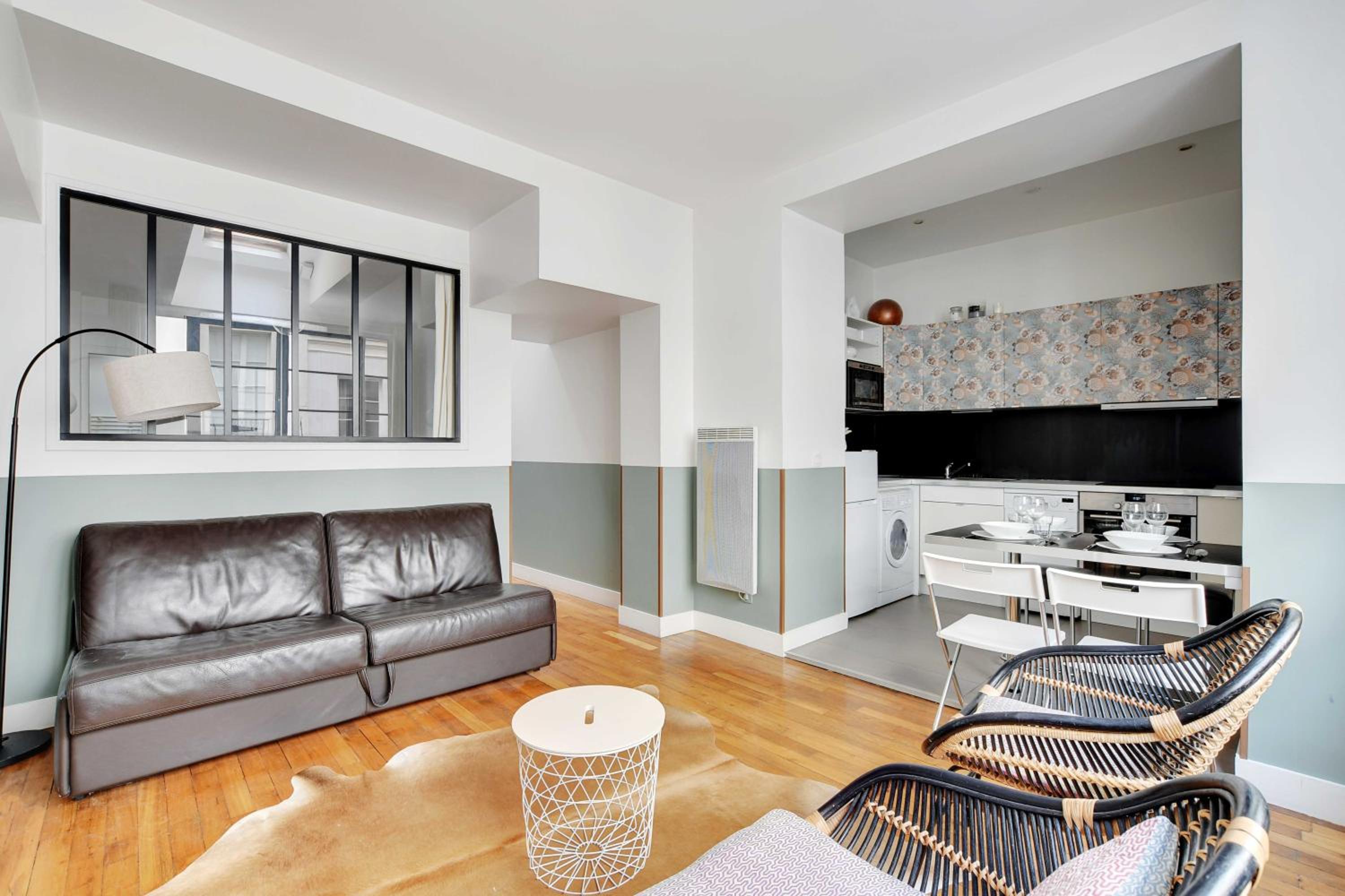 One-Bedroom Apartment photo 1