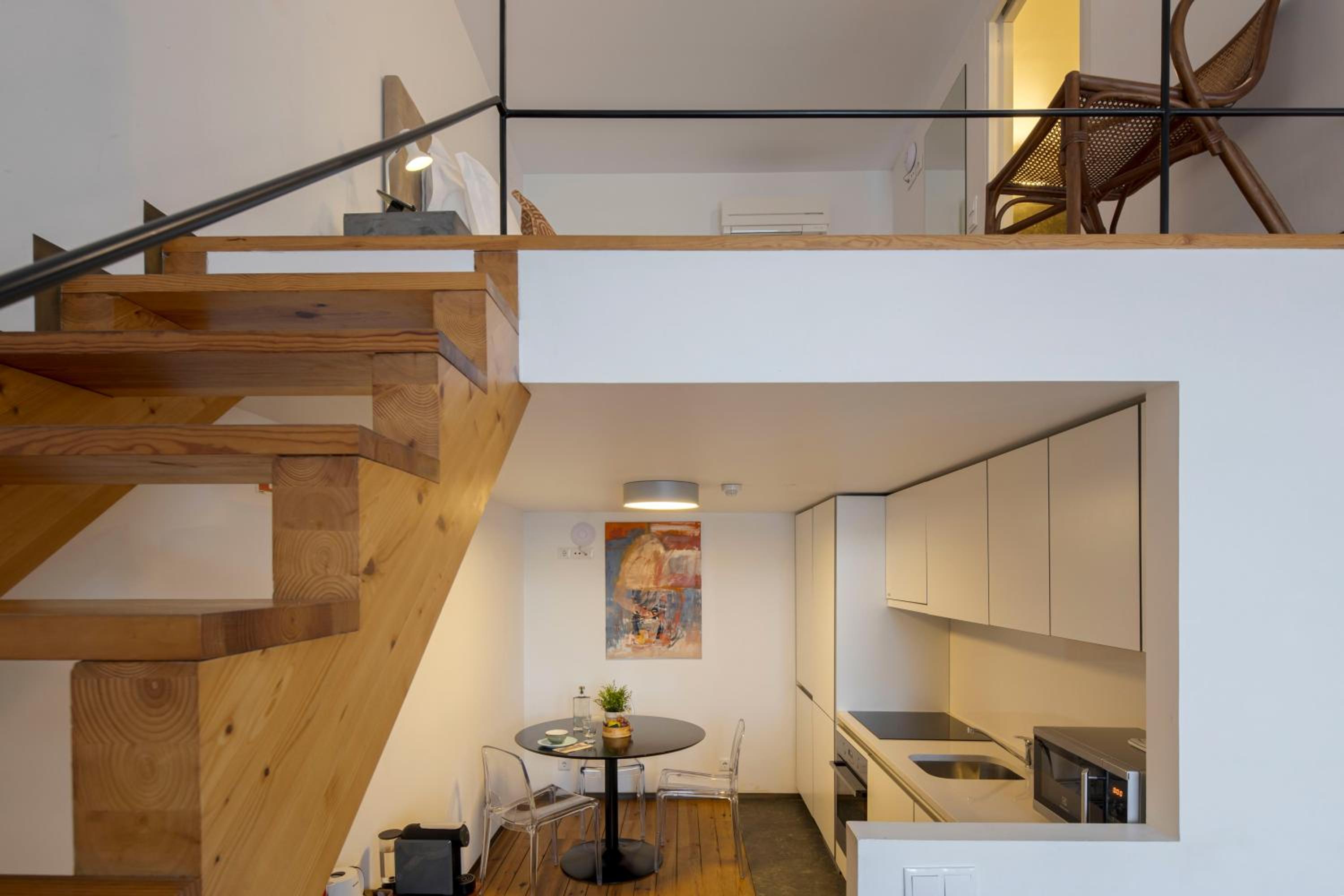 Loft - Photo 2
