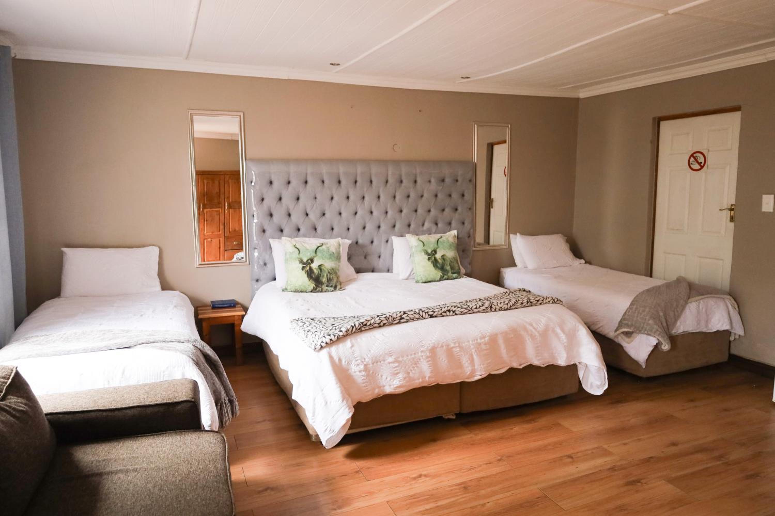 Deluxe Family Room
