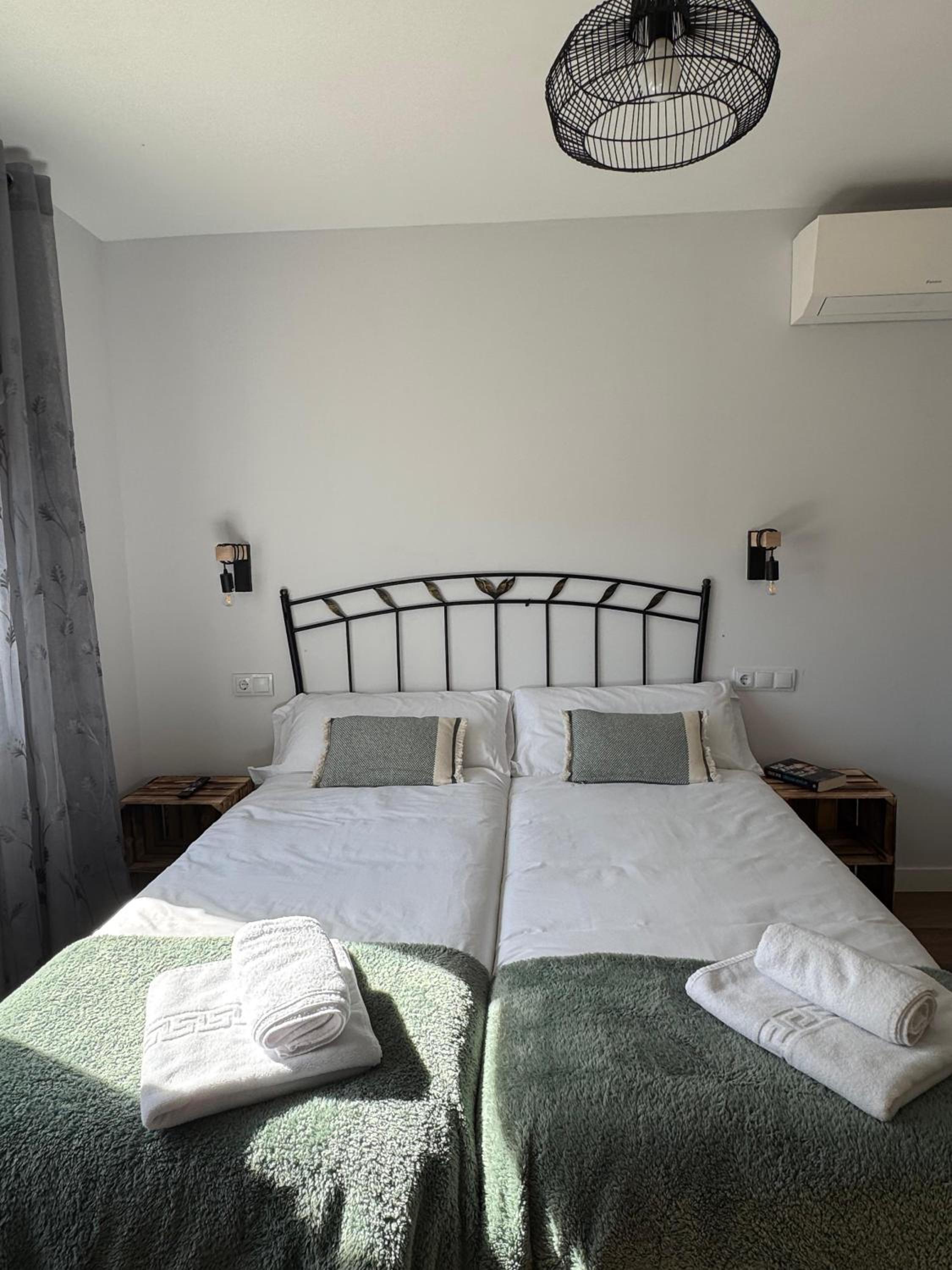Deluxe Double Room with Shower photo 2