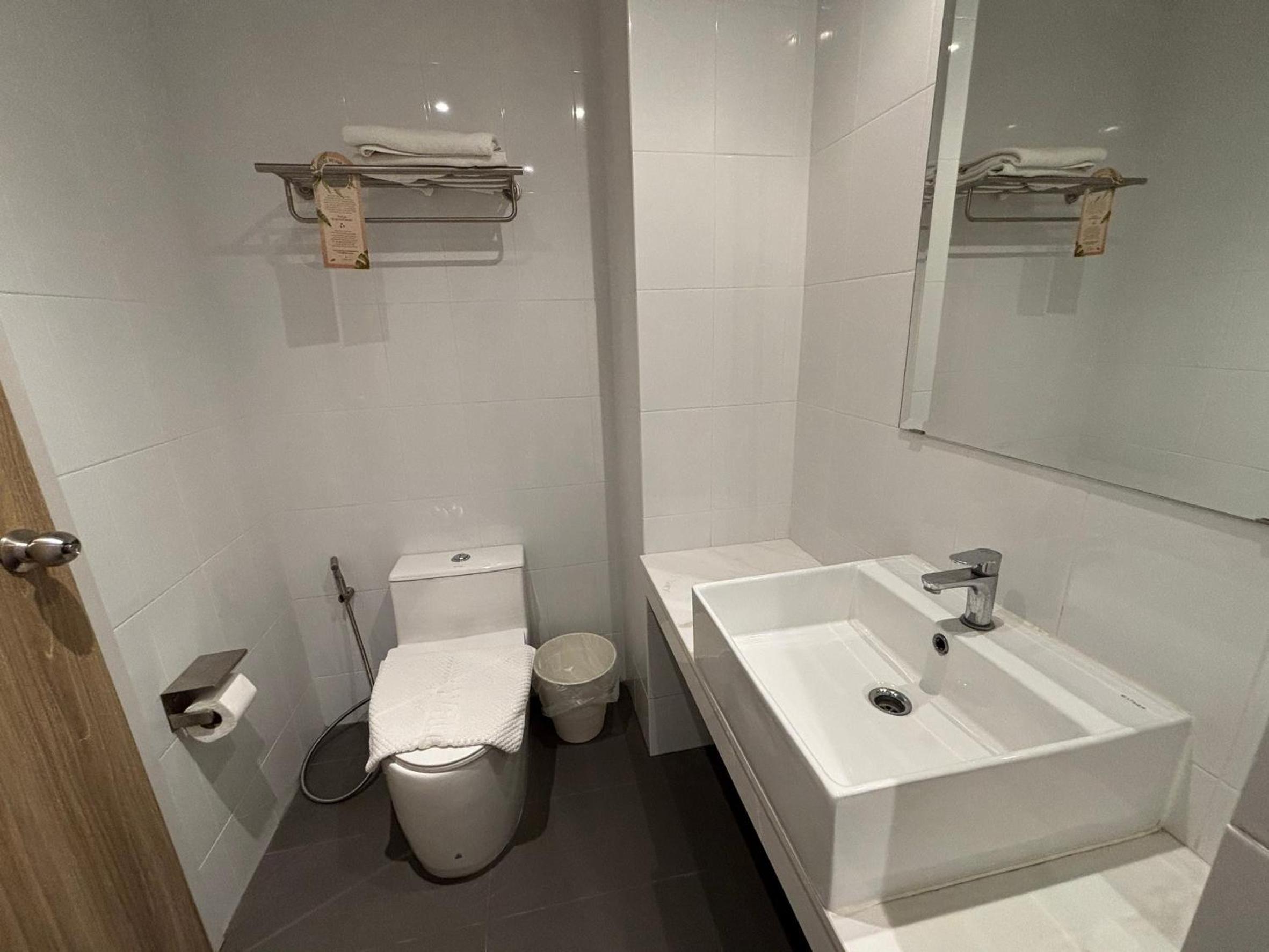 Deluxe King Room photo 3