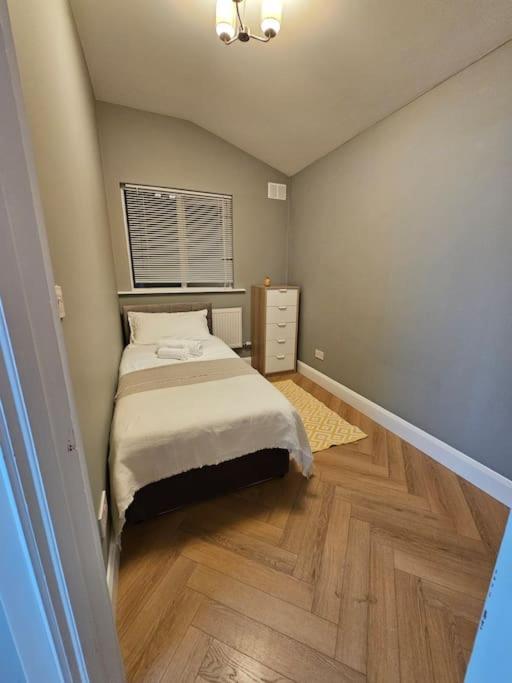 Two-Bedroom House photo 3
