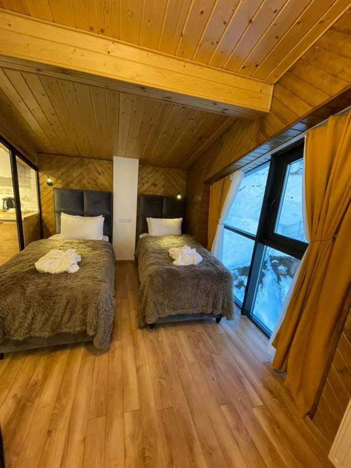 Deluxe Apartment photo 2