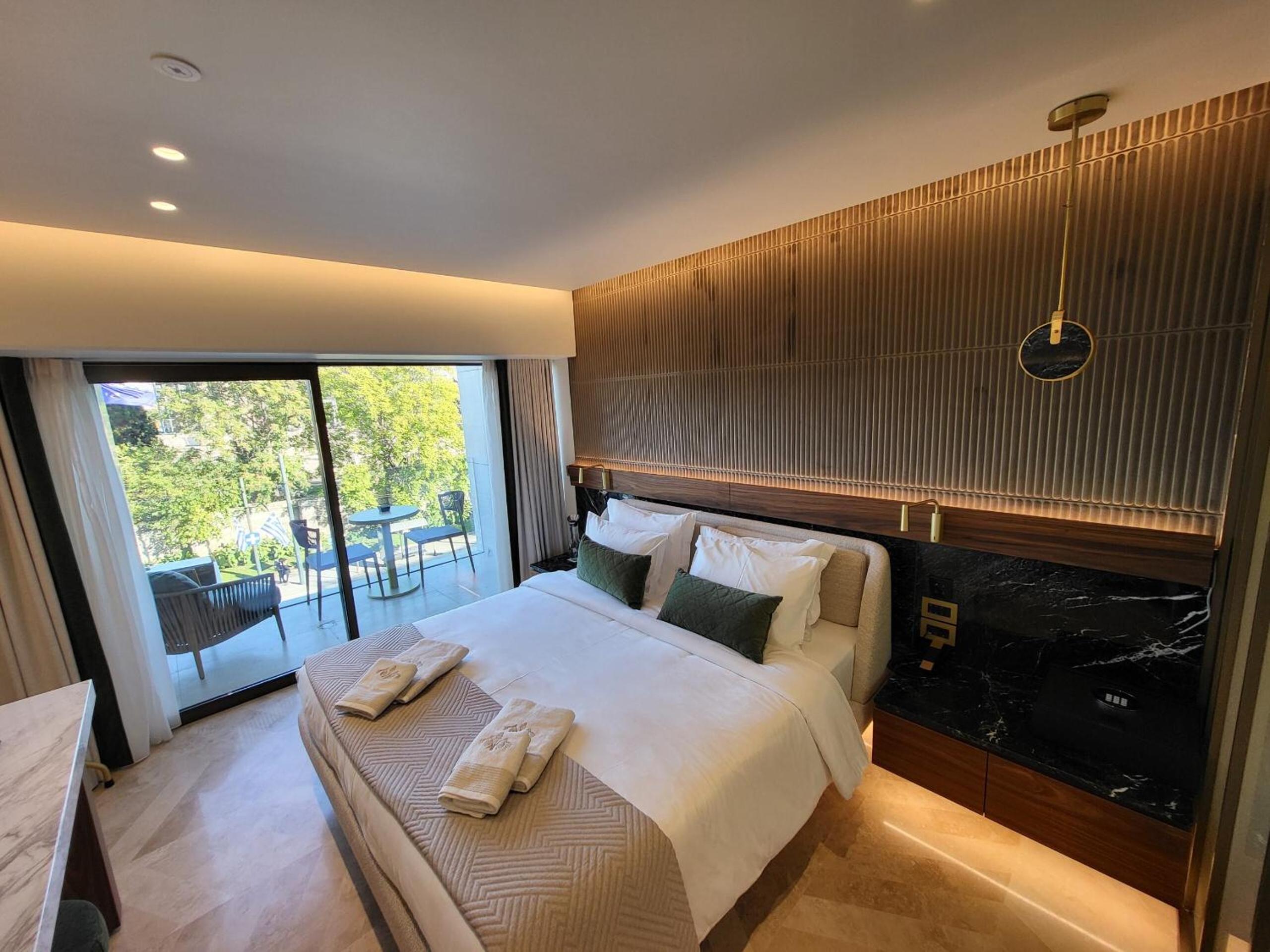 Deluxe Room with Balcony & Temple View photo 1