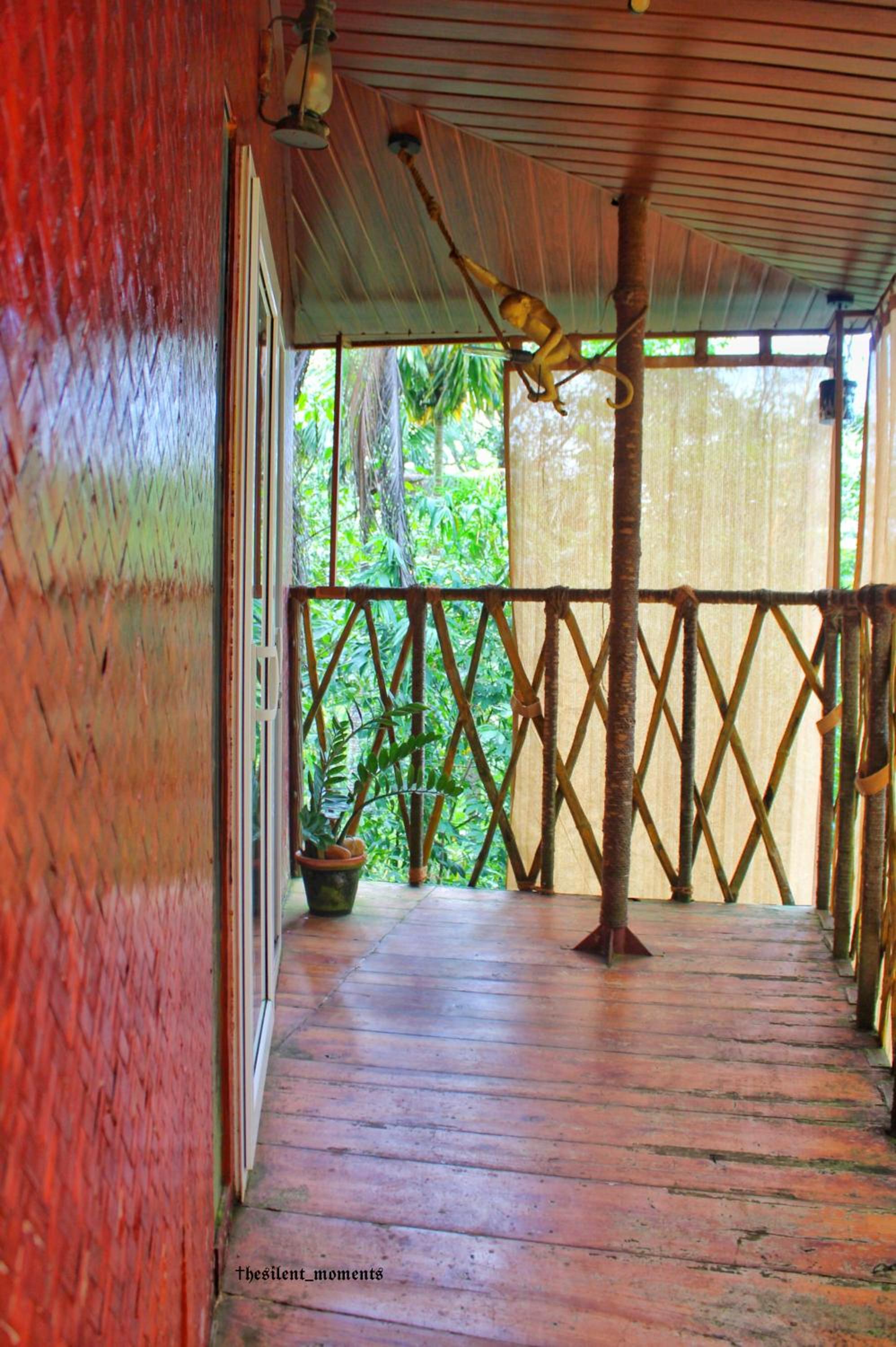 Family Room with Balcony photo 2
